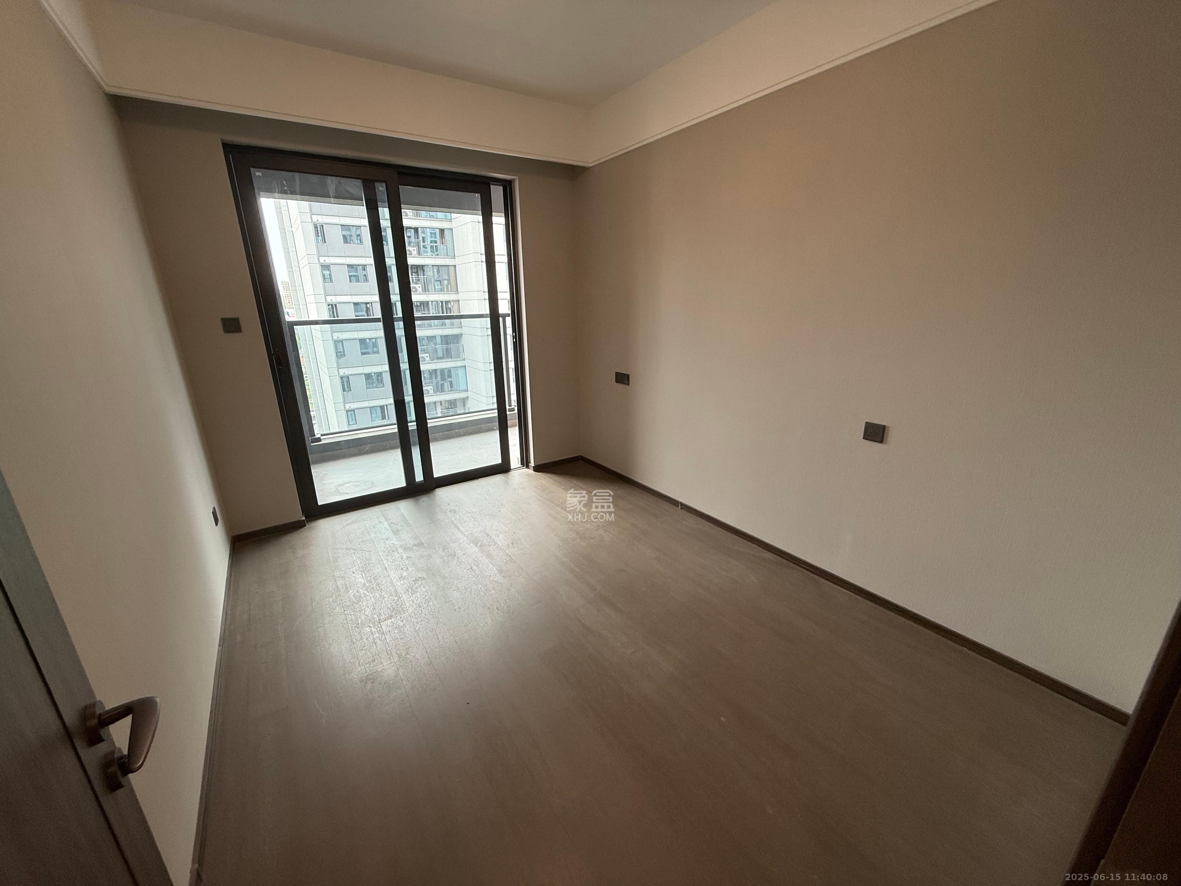 龙湖舜山府 4室2厅1卫 4000.0元/月 龙湖舜山府 4室2厅1卫 4000.0元/月室内图