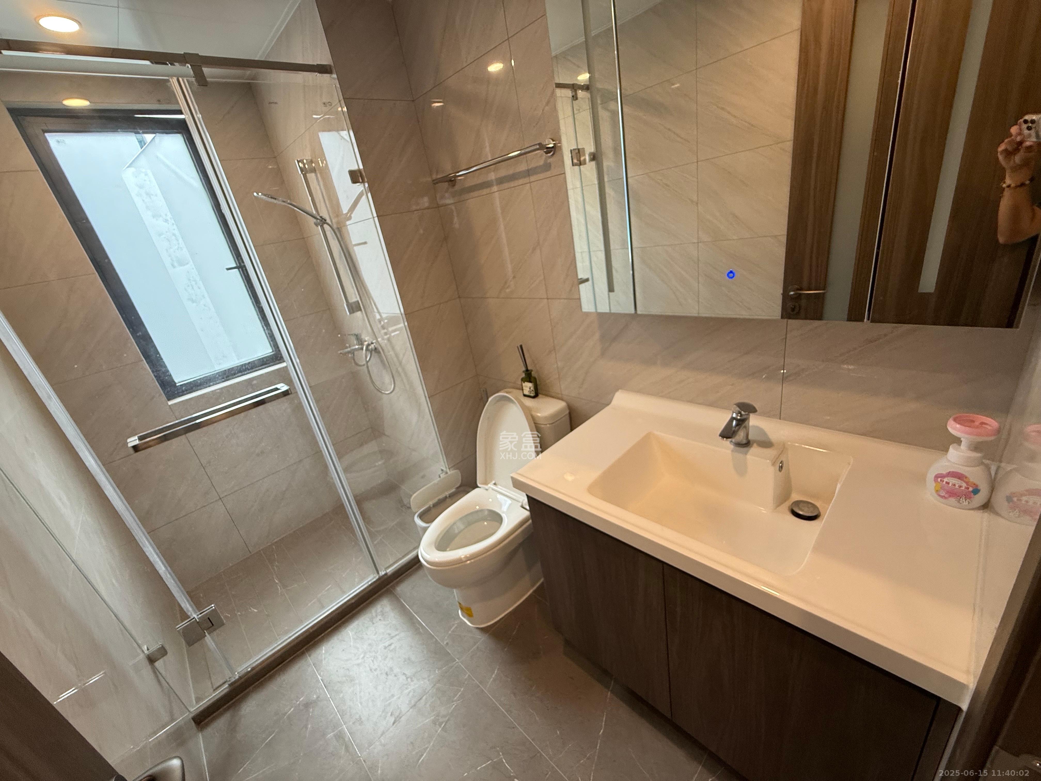 龙湖舜山府 4室2厅1卫 4000.0元/月 龙湖舜山府 4室2厅1卫 4000.0元/月室内图