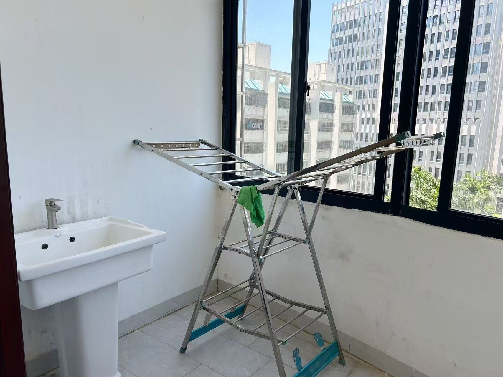 佳宝花园 3室2厅2卫 3000.0元/月 佳宝花园 3室2厅2卫 3000.0元/月室内图