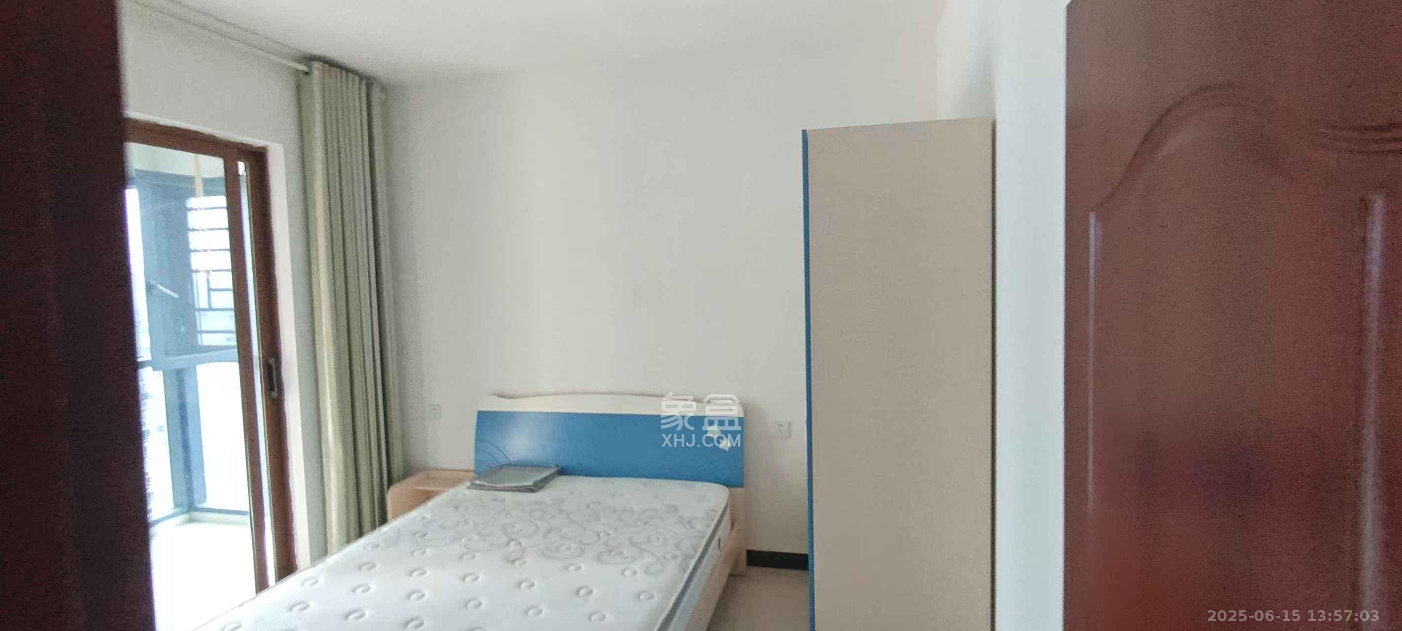 万里时代 1室2厅1卫 2600.0元/月 万里时代 1室2厅1卫 2600.0元/月室内图