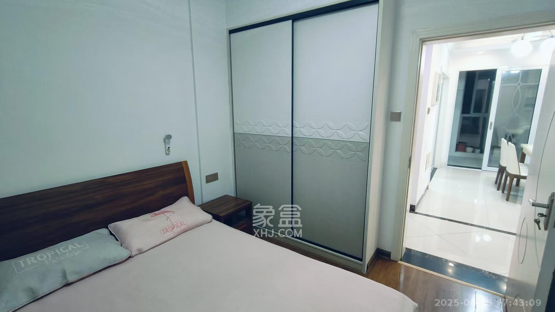 潇湘奥林匹克花园  3室2厅2卫   2800.00元/月室内图