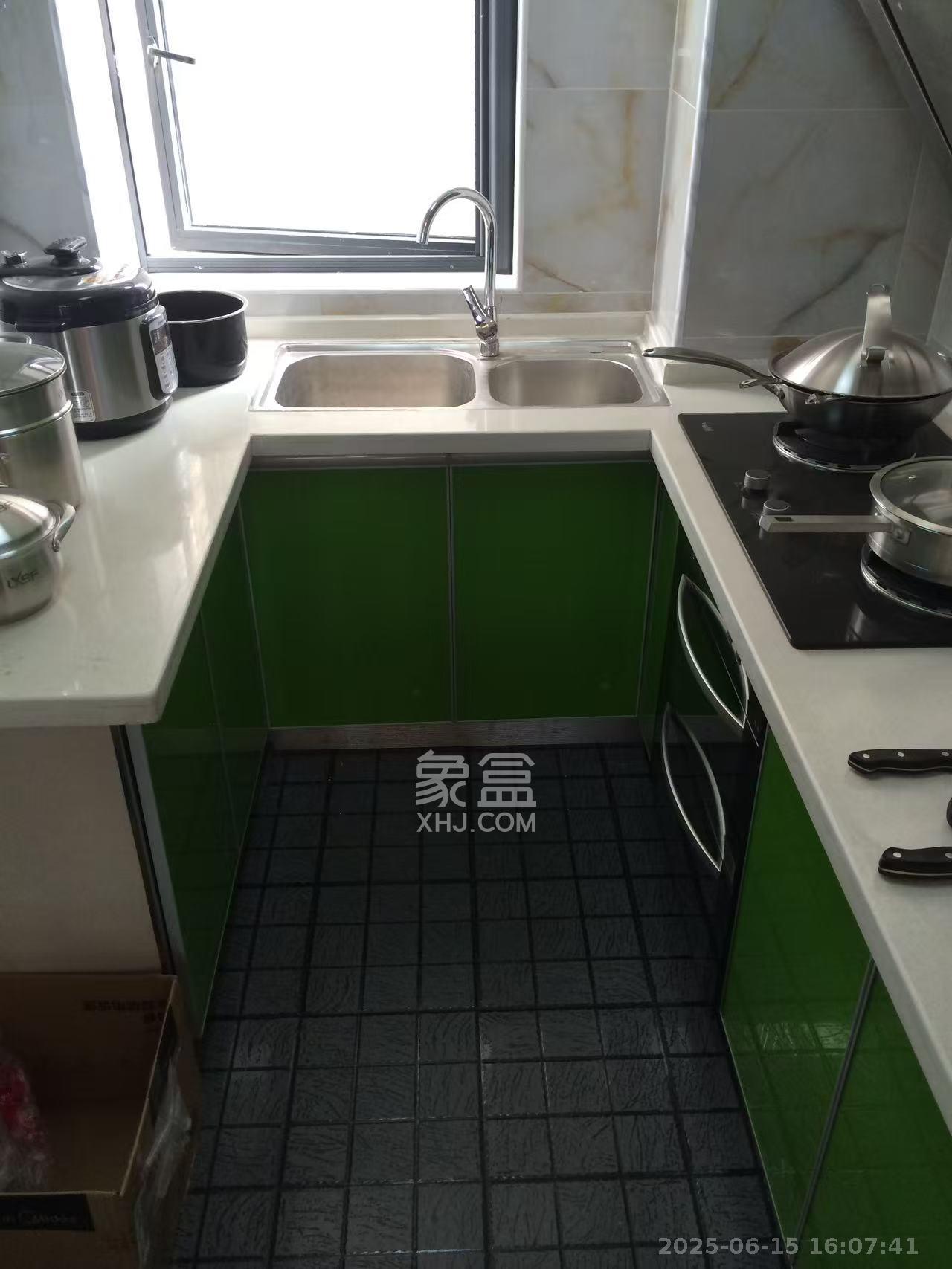 曙光领峰(曙光家园) 3室2厅1卫 2800.0元/月 曙光领峰(曙光家园) 3室2厅1卫 2800.0元/月室内图