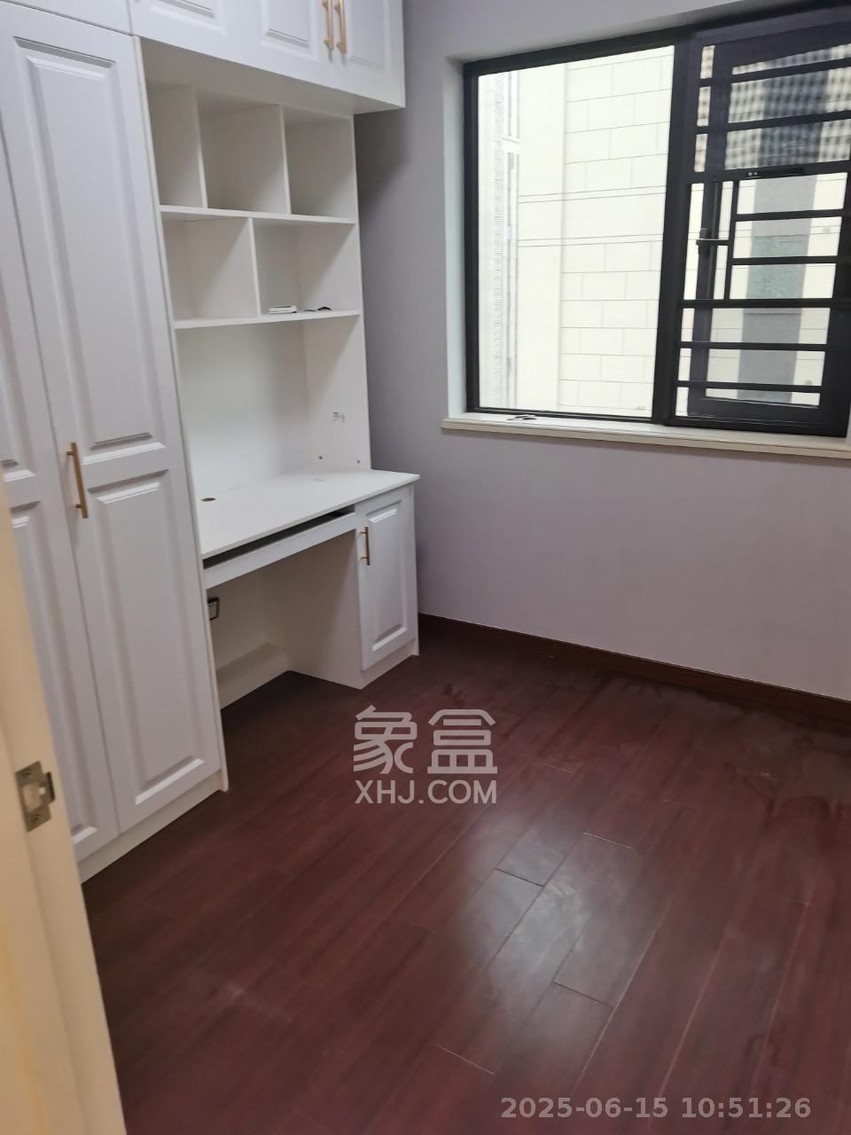 中海珑悦府  1室0厅0卫   3800.00元/月