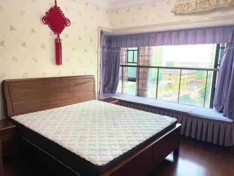 恒大绿洲  3室2厅2卫   2000.00元/月室内图