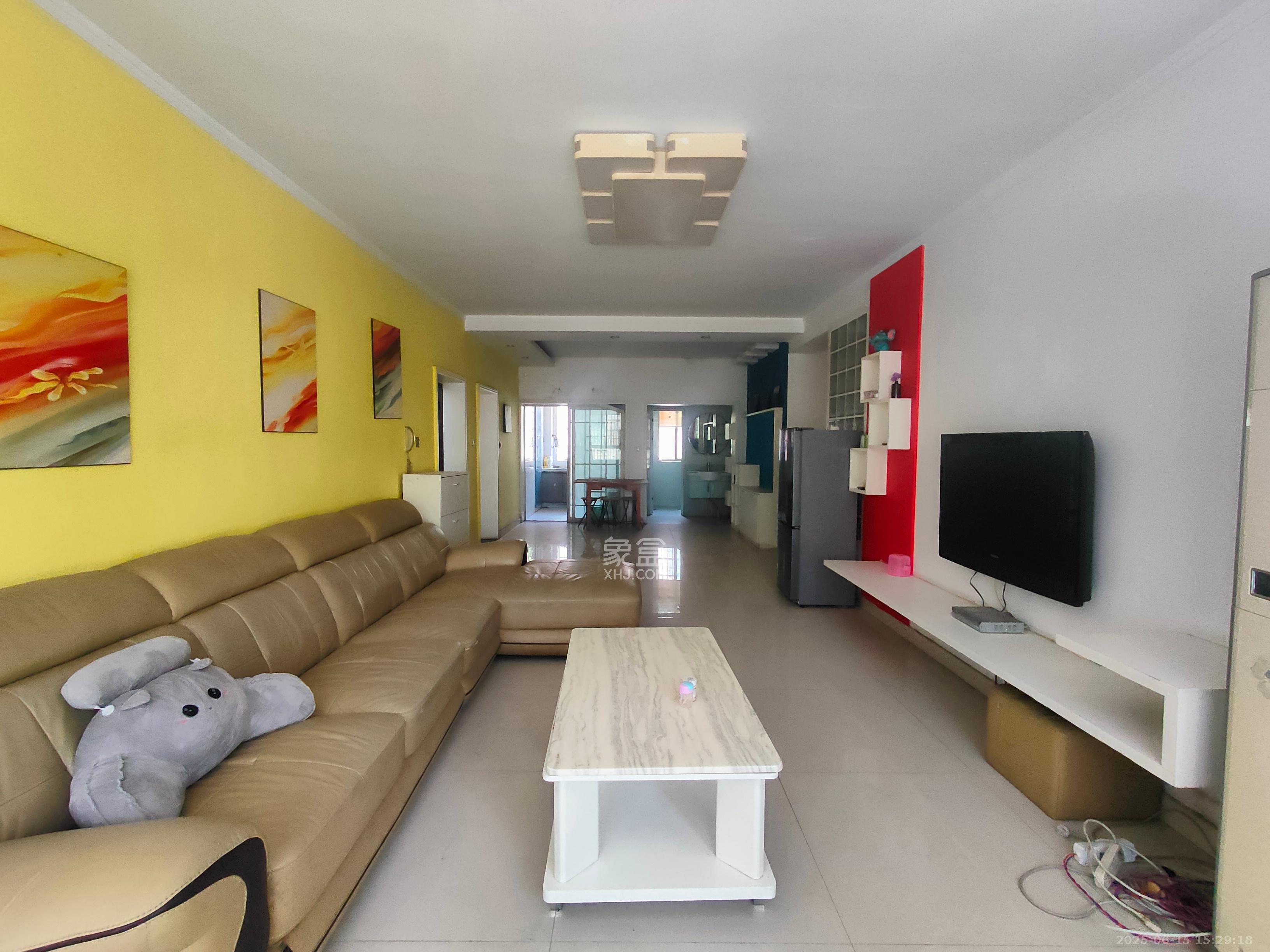 麓谷沐春园 5室2厅2卫 3300.0元/月 麓谷沐春园 5室2厅2卫 3300.0元/月室内图