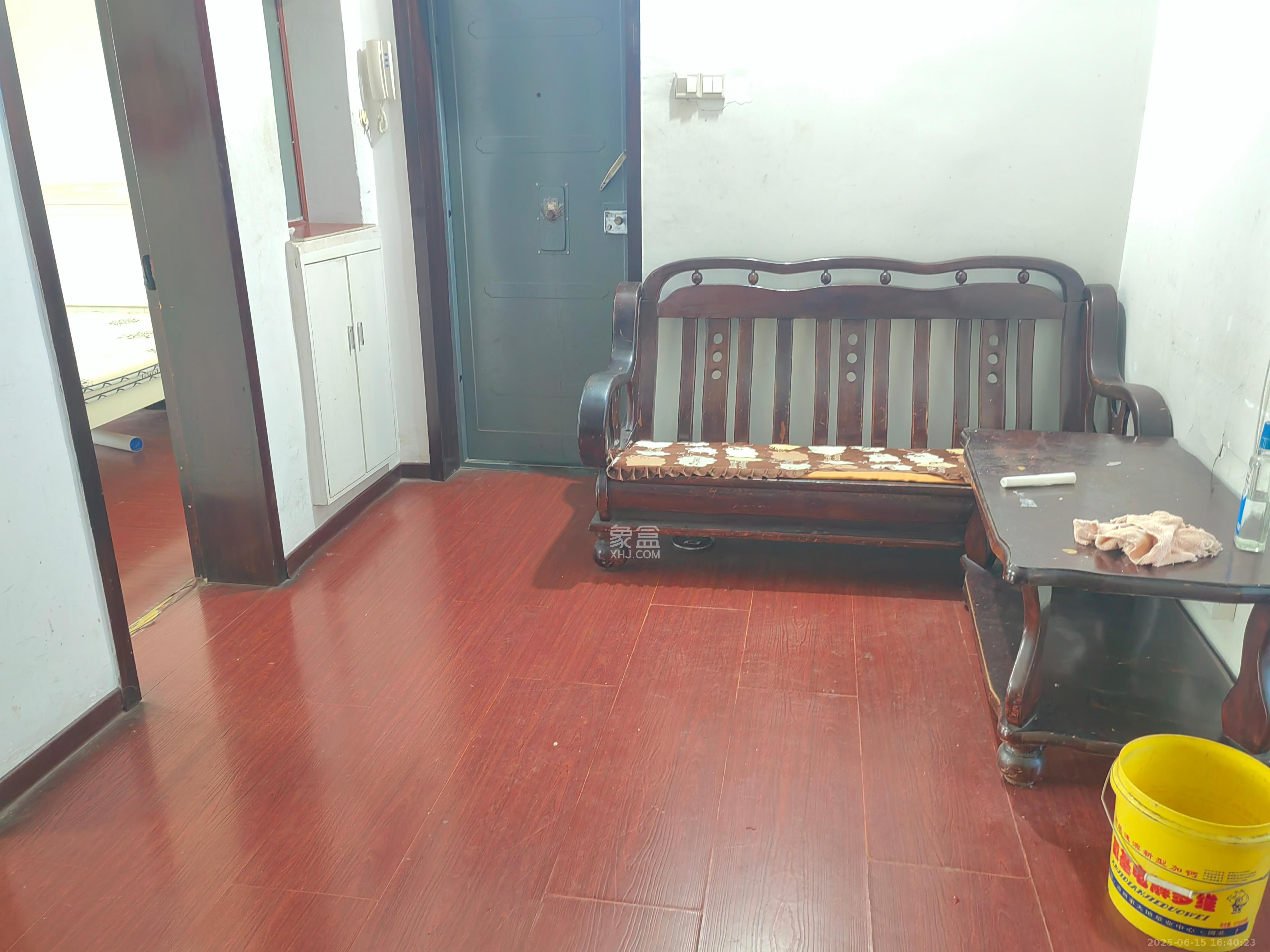 化工宿舍 2室1厅1卫 1800.0元/月 化工宿舍 2室1厅1卫 1800.0元/月室内图