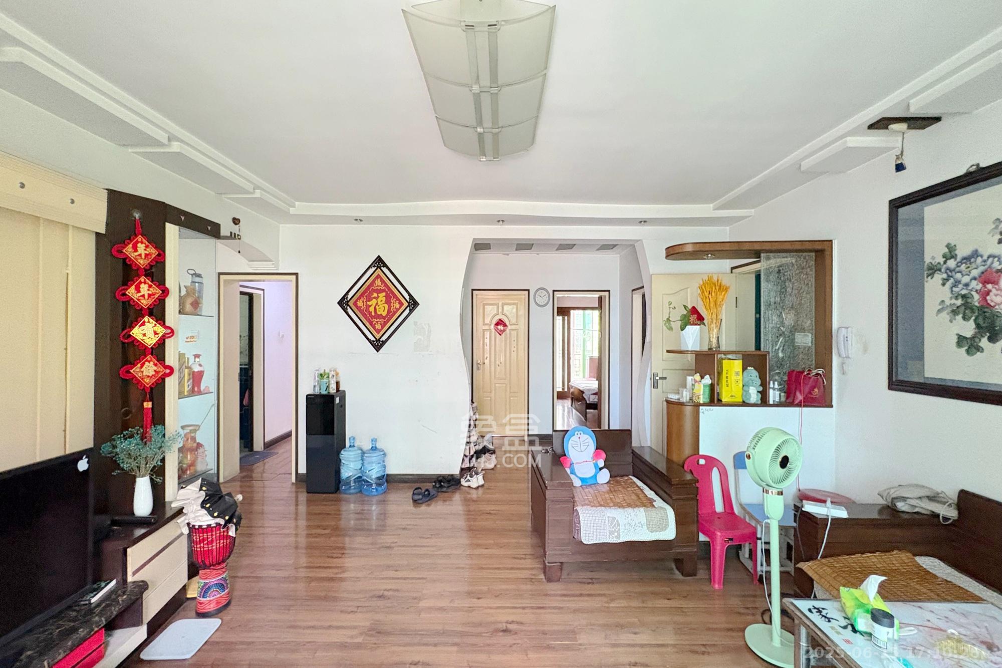 金利苑 3室2厅2卫 59.0万 金利苑 3室2厅2卫 59.0万客厅