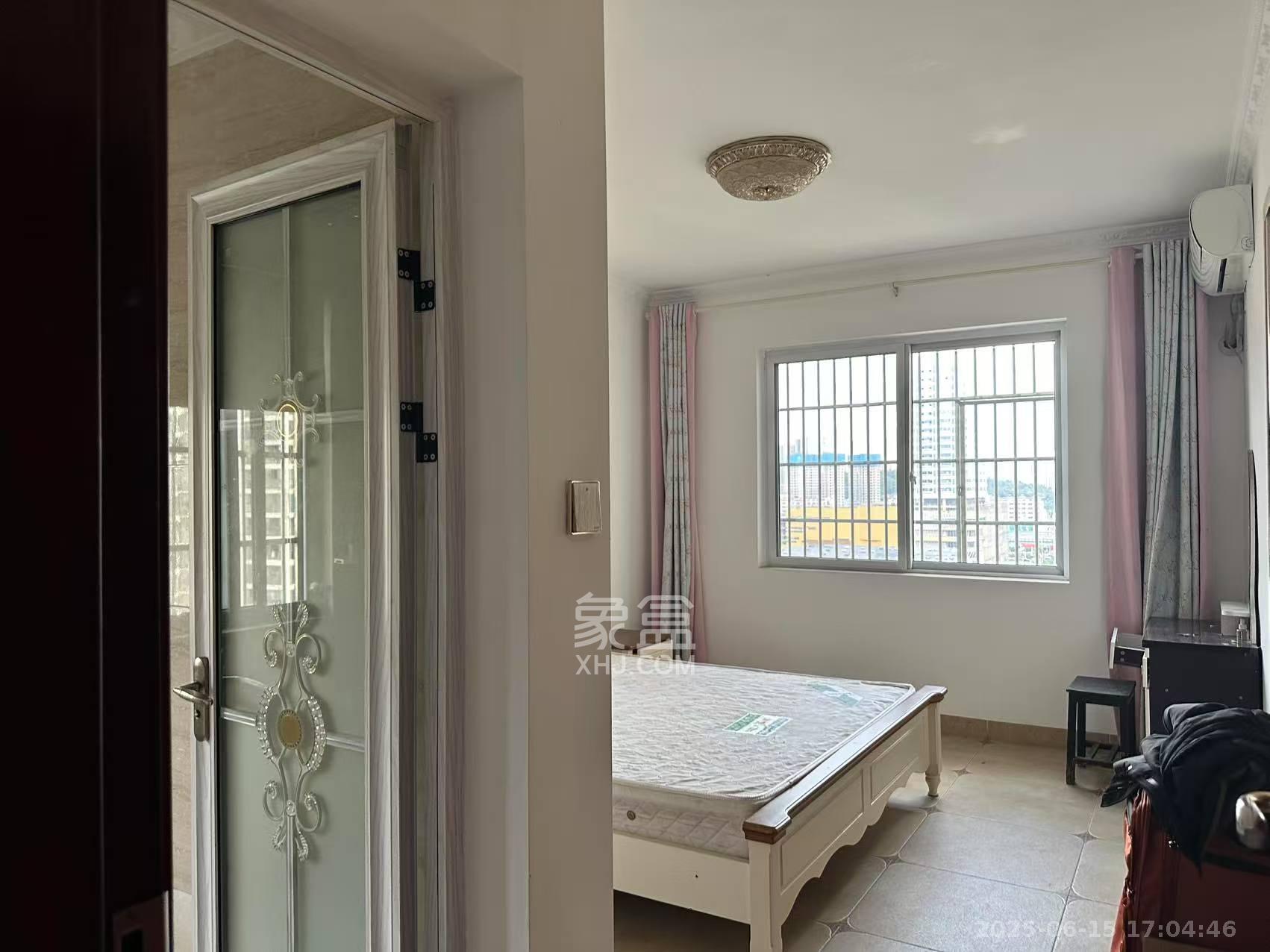 星城新宇莲景苑 3室1厅1卫 2600.0元/月 星城新宇莲景苑 3室1厅1卫 2600.0元/月室内图