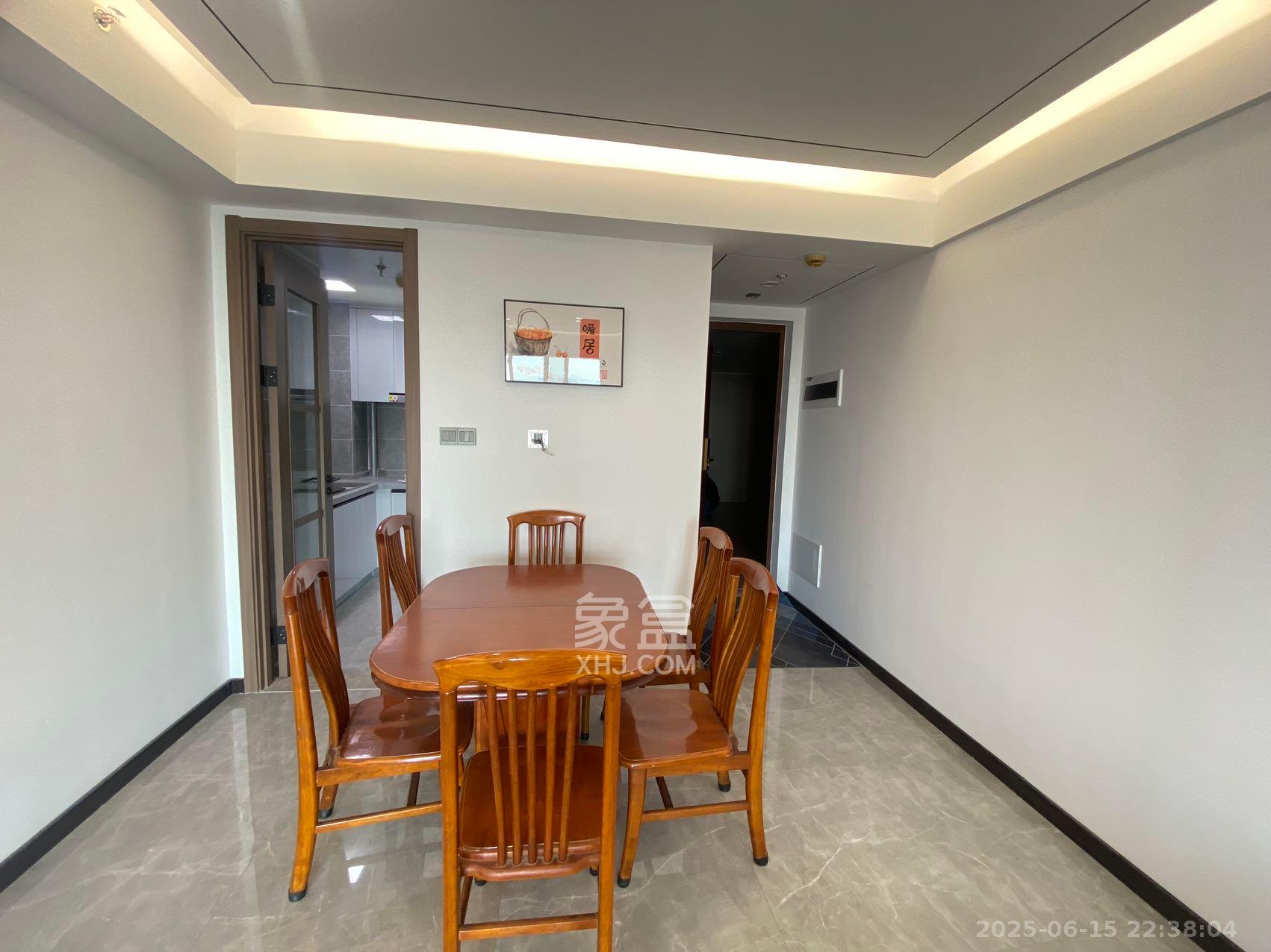 卓越中寰 3室2厅2卫 3800.0元/月 卓越中寰 3室2厅2卫 3800.0元/月室内图