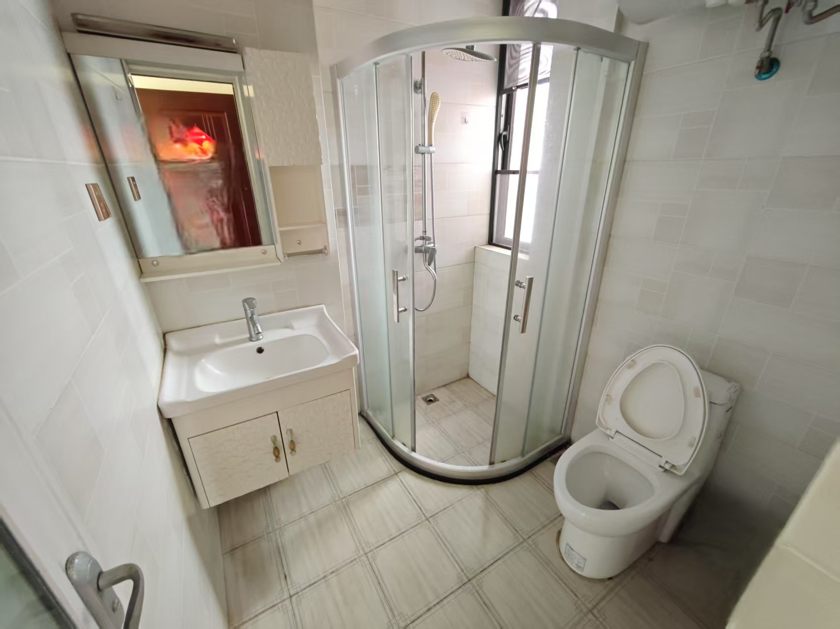 香榭花园 3室2厅2卫 2800.0元/月 香榭花园 3室2厅2卫 2800.0元/月室内图