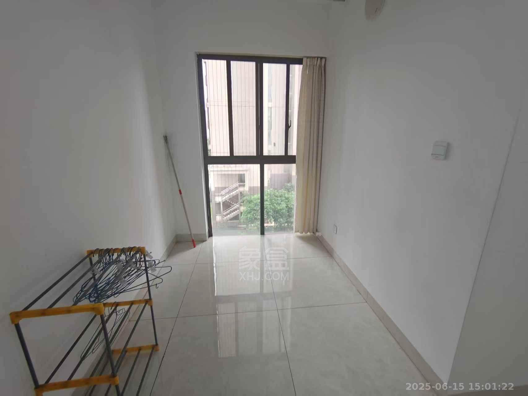 武广国际学苑  3室2厅1卫    2000.0元/月 武广国际学苑  3室2厅1卫    2000.0元/月室内图