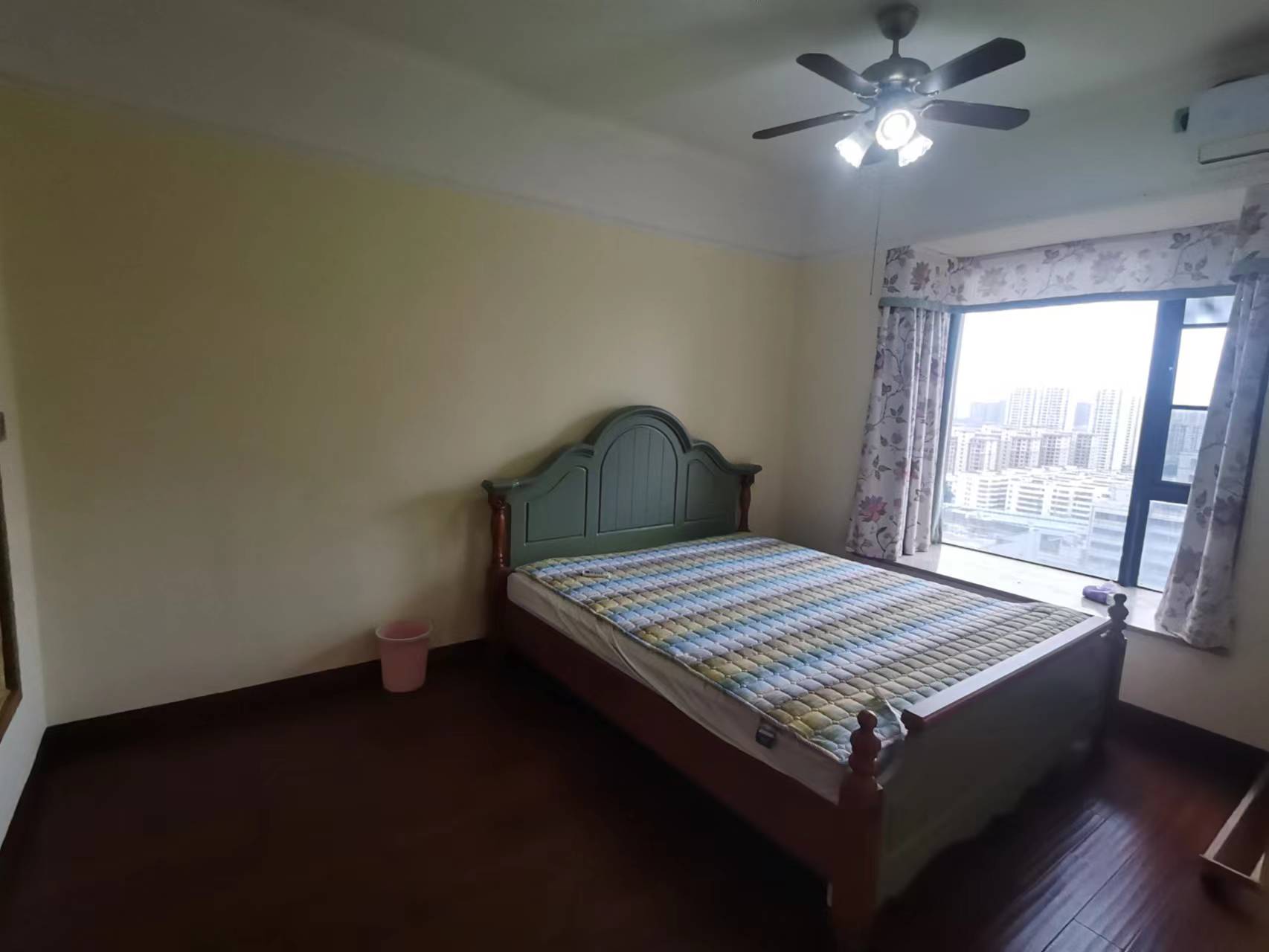 天伦誉海湾  2室2厅1卫    2600.0元/月 天伦誉海湾  2室2厅1卫    2600.0元/月室内图