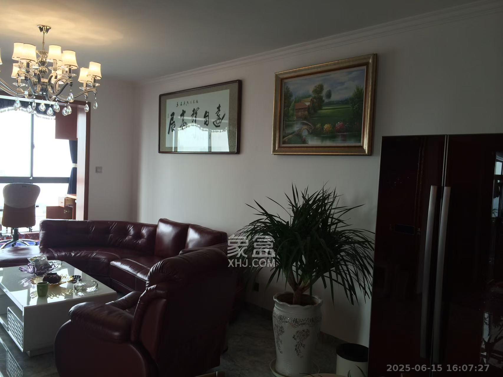 曙光领峰(曙光家园) 3室2厅1卫 2800.0元/月 曙光领峰(曙光家园) 3室2厅1卫 2800.0元/月室内图