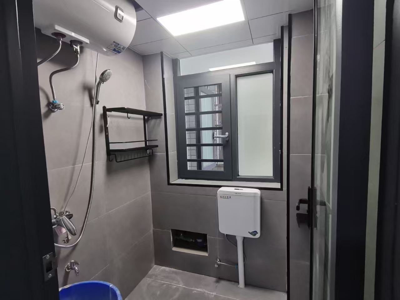 益欣园小区 2室1厅1卫 1200.0元/月 益欣园小区 2室1厅1卫 1200.0元/月室内图