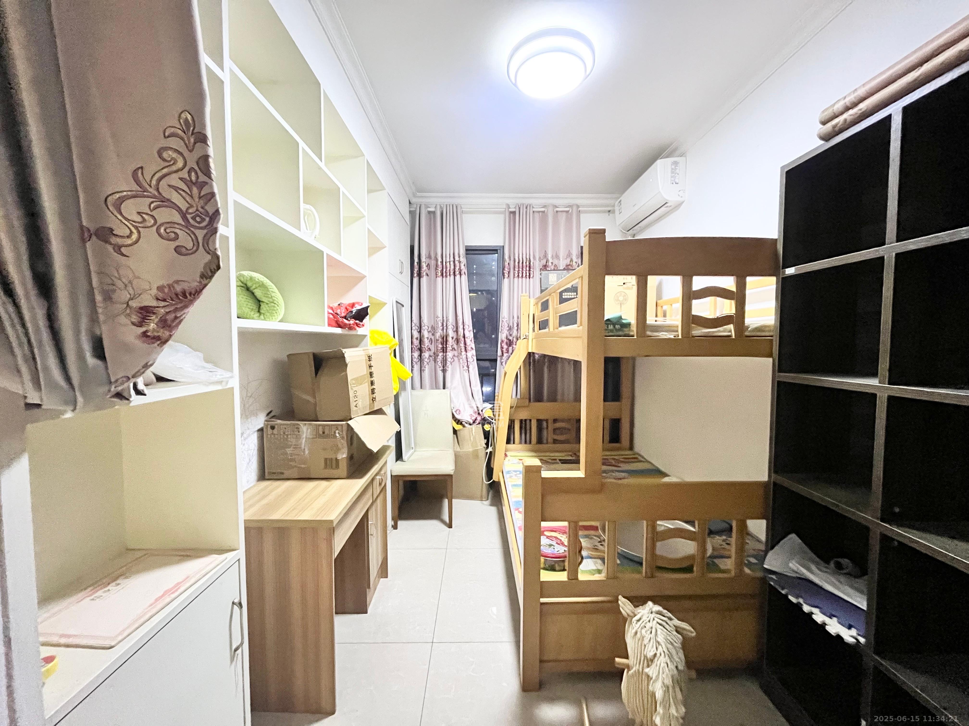 保利麓谷林语A区  3室2厅1卫    2300.0元/月室内图