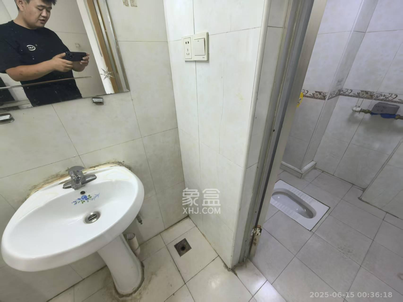 加加大街（华景苑）  2室1厅1卫   1300.00元/月室内图