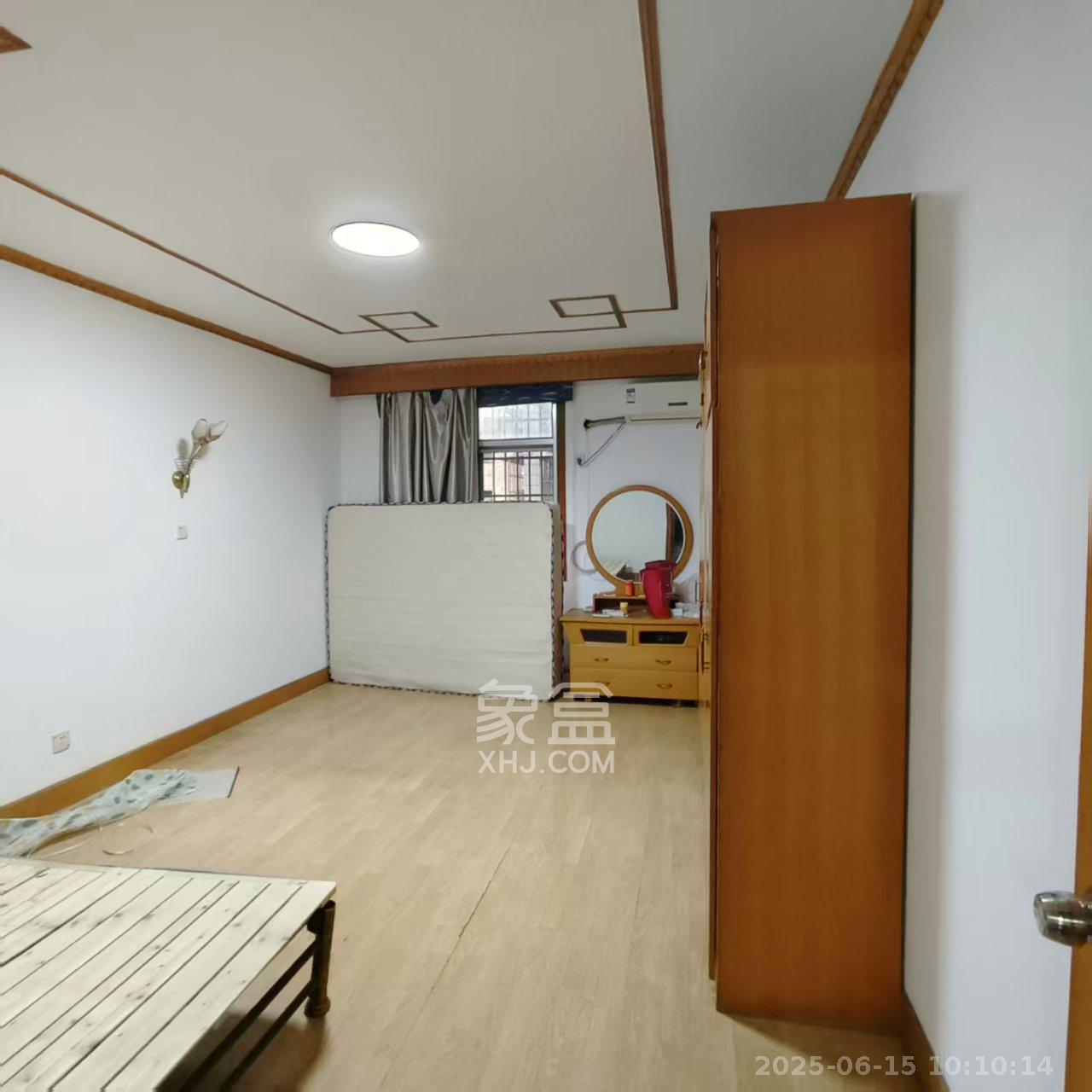 佳兴公寓  3室2厅2卫   3100.00元/月室内图