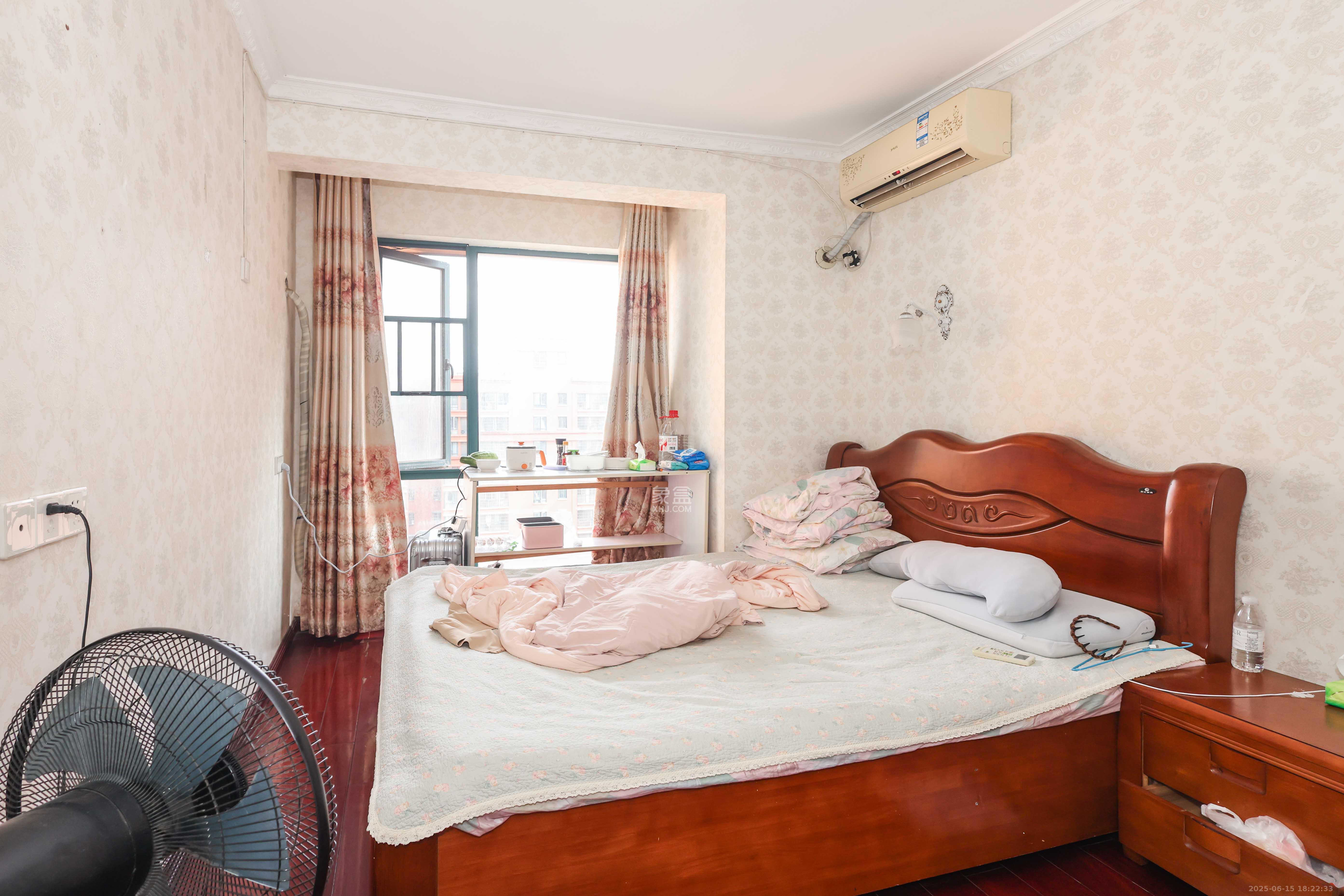 桔洲新苑(桔洲印象)  4室2厅2卫    108.0万 桔洲新苑(桔洲印象)  4室2厅2卫    108.0万卧室