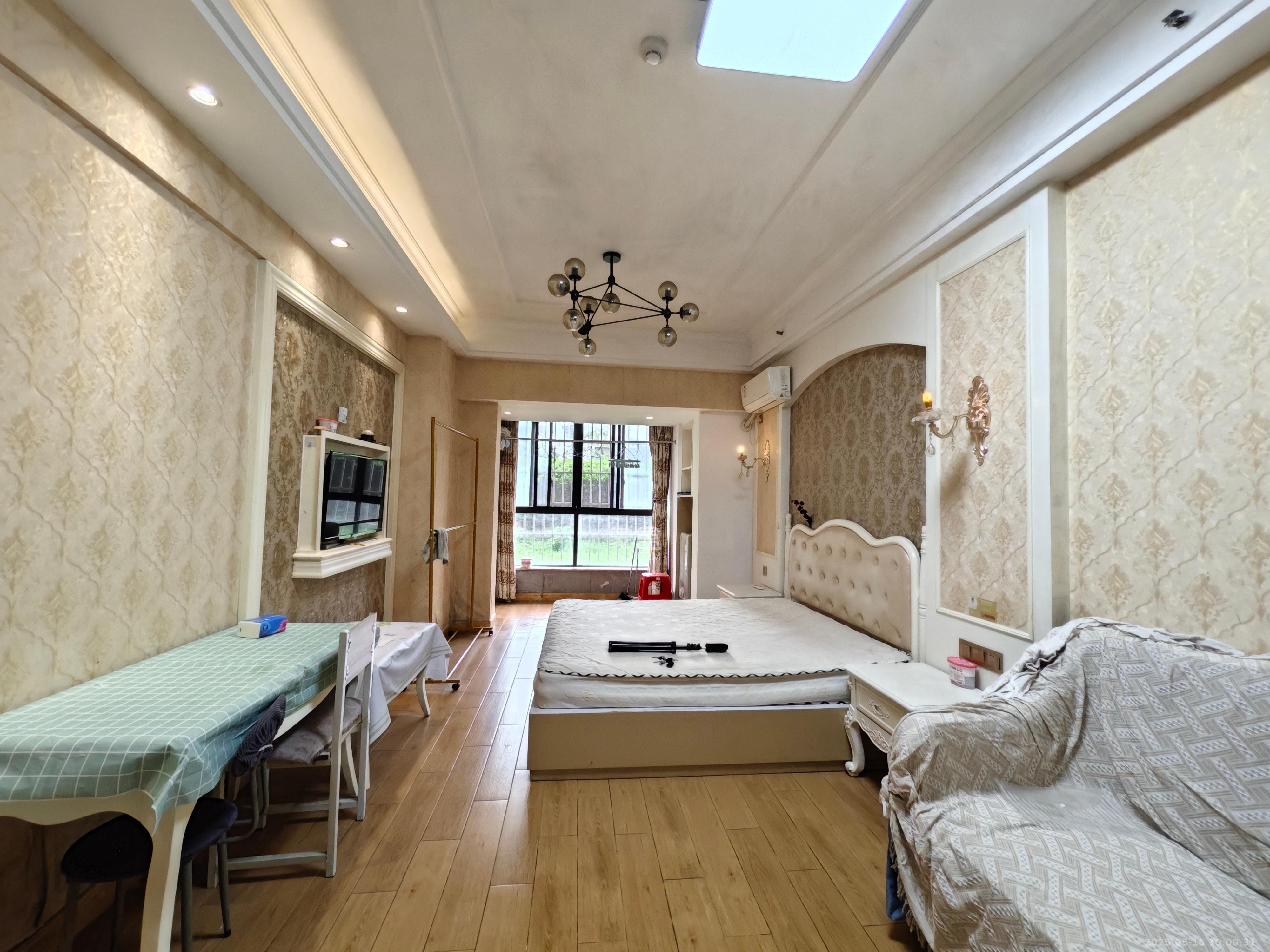 梅溪国际公寓(步步高新天地) 1室1厅1卫 1450.0元/月 梅溪国际公寓(步步高新天地) 1室1厅1卫 1450.0元/月室内图