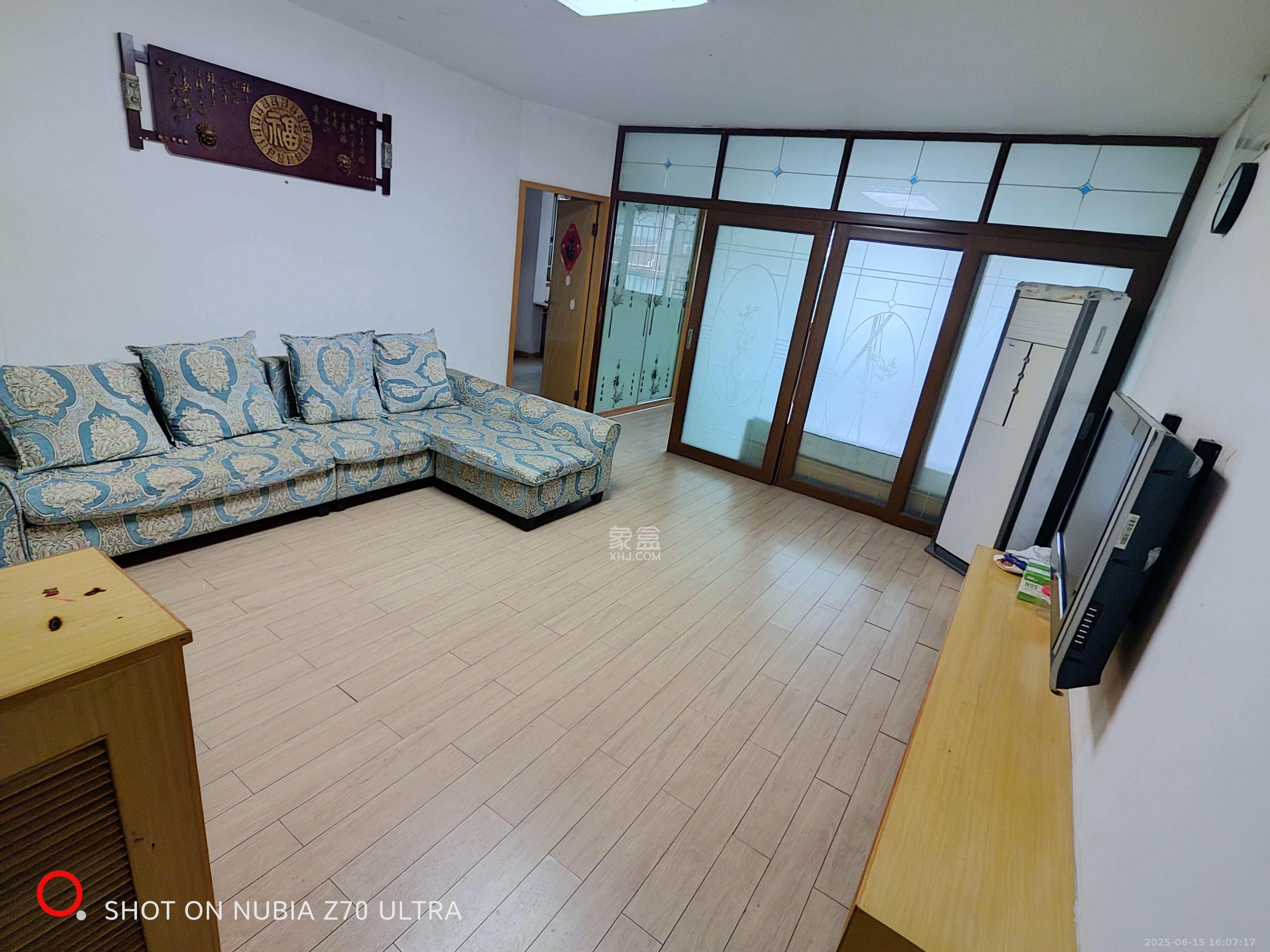 鑫溪大厦  1室1厅1卫    2600.0元/月 鑫溪大厦  1室1厅1卫    2600.0元/月