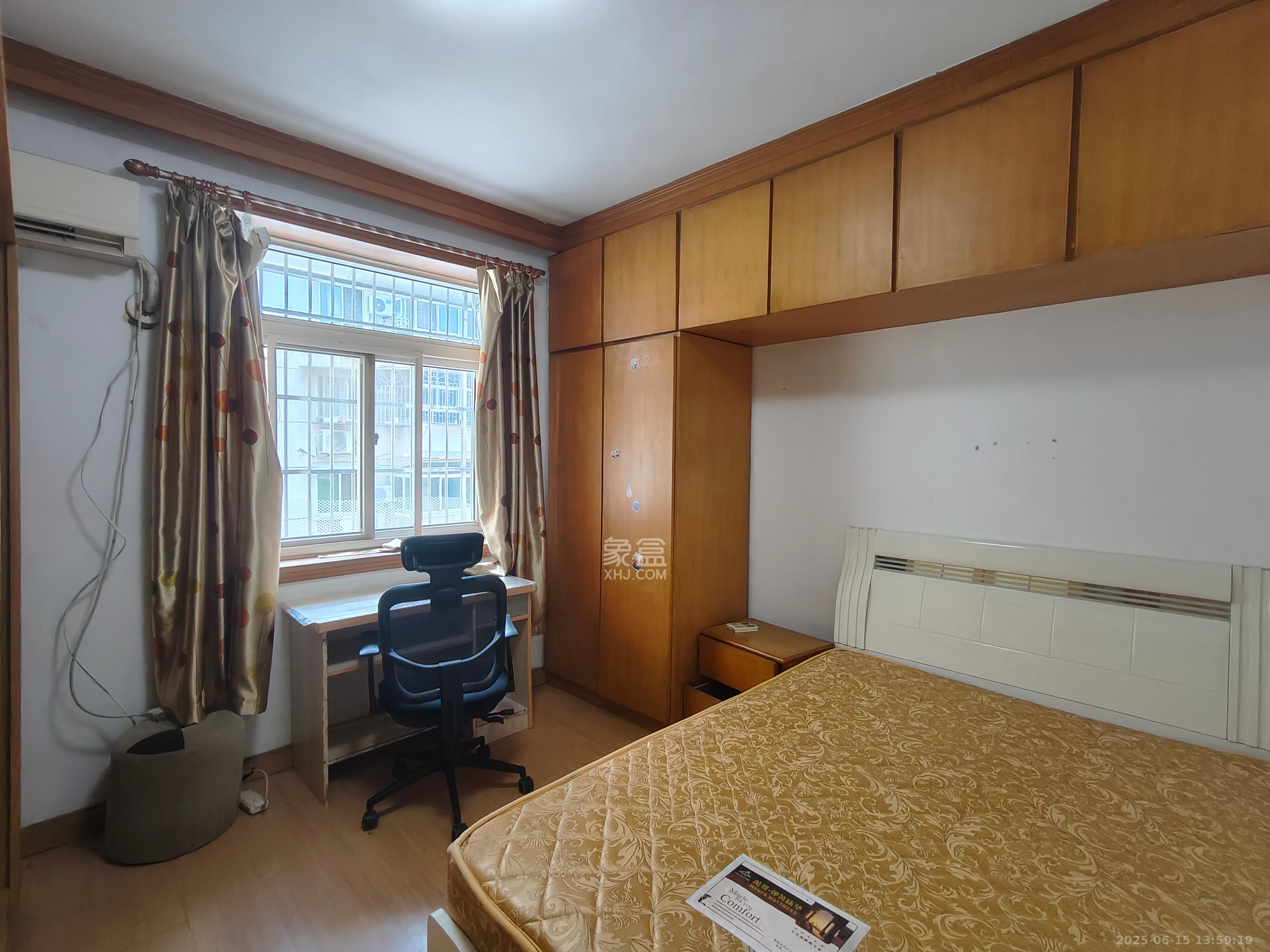 梨子山小区  2室1厅1卫   1600.00元/月室内图