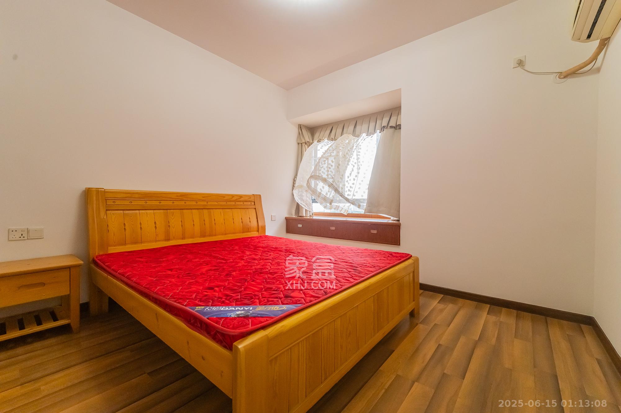 深业睿城  3室2厅1卫    92.0万 深业睿城  3室2厅1卫    92.0万卧室