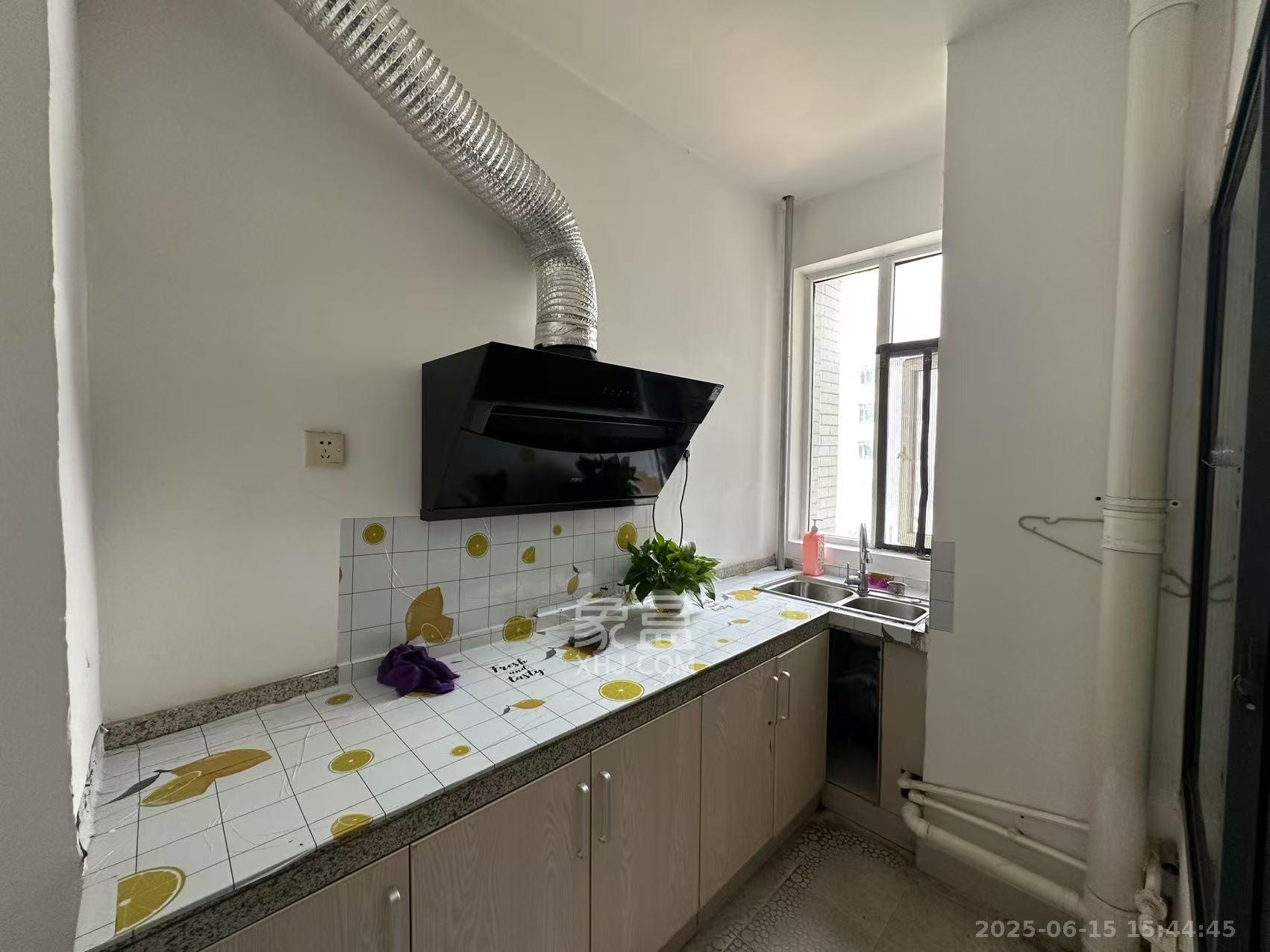 湘瑞嘉园 2室1厅1卫 1600.0元/月 湘瑞嘉园 2室1厅1卫 1600.0元/月室内图