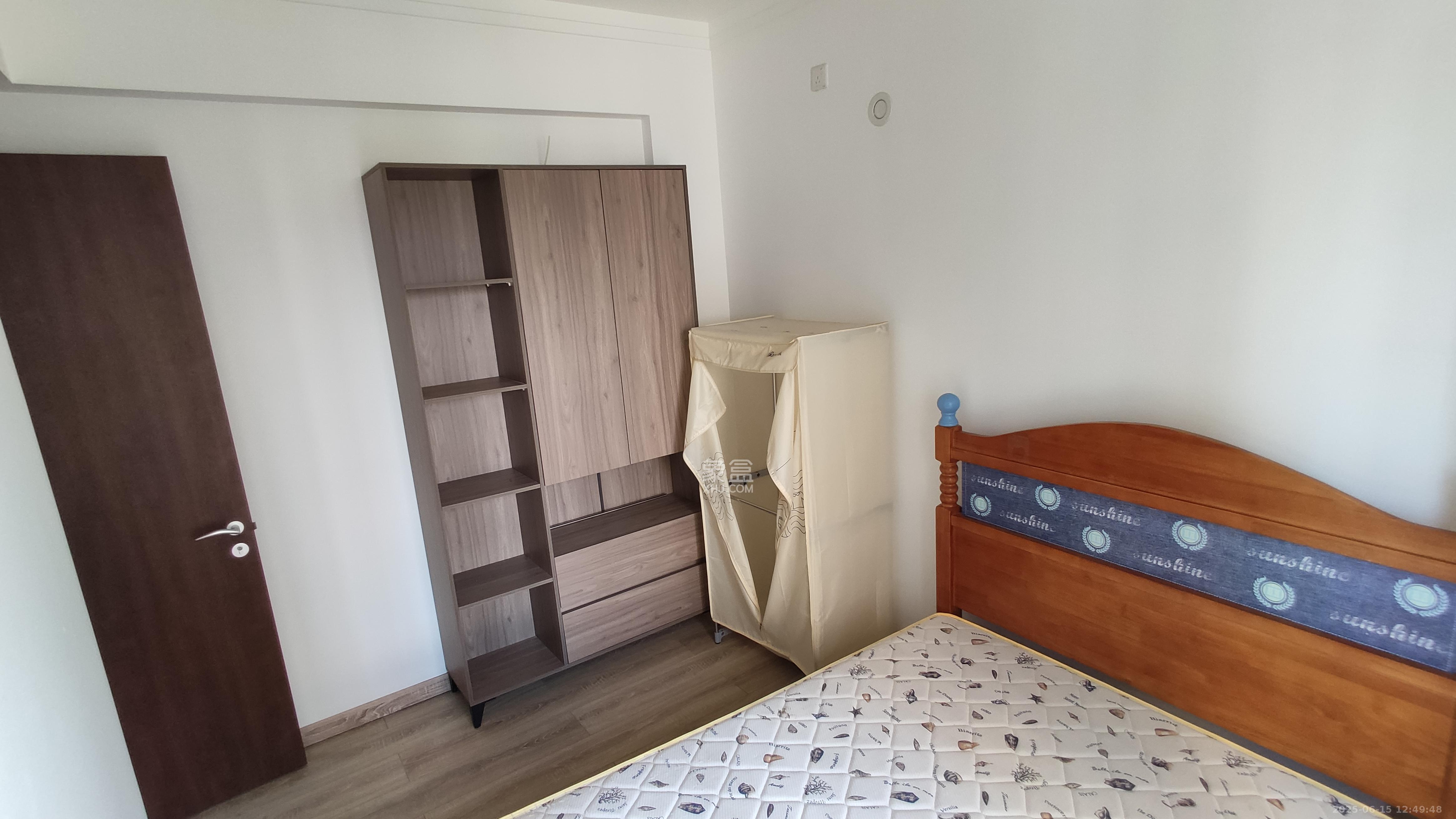 汇金城/嘉华城(二期、三期)  3室2厅2卫    2700.0元/月 汇金城/嘉华城(二期、三期)  3室2厅2卫    2700.0元/月室内图