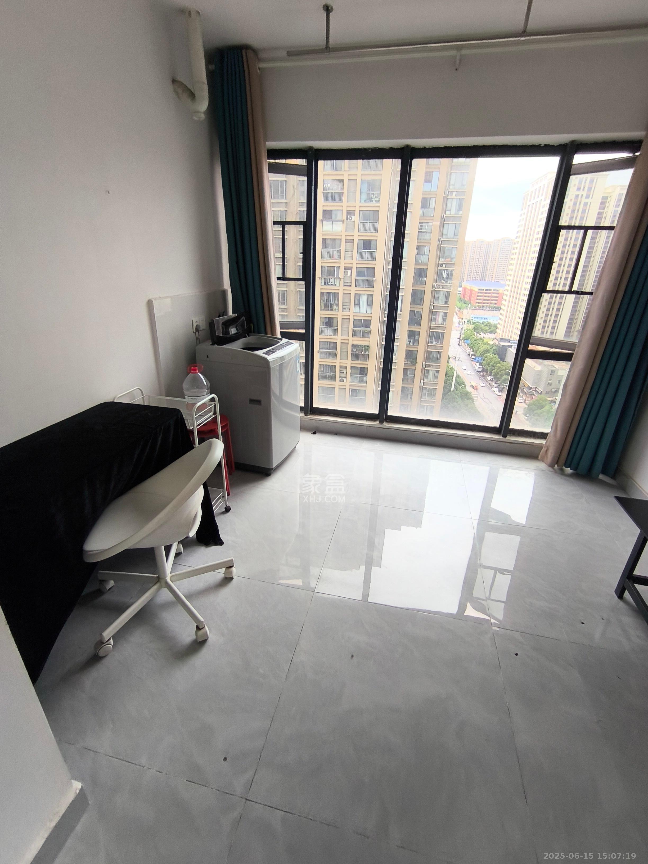 鑫远御文台一期 2室1厅1卫 1700.0元/月 鑫远御文台一期 2室1厅1卫 1700.0元/月室内图