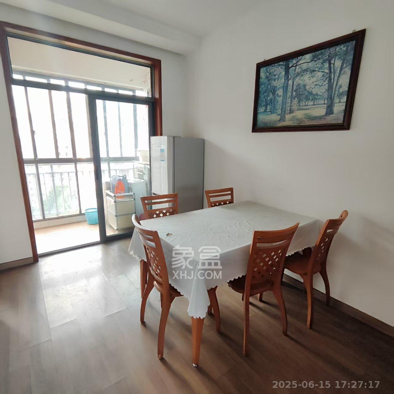 上海城小区 3室2厅2卫 2500.0元/月 上海城小区 3室2厅2卫 2500.0元/月室内图