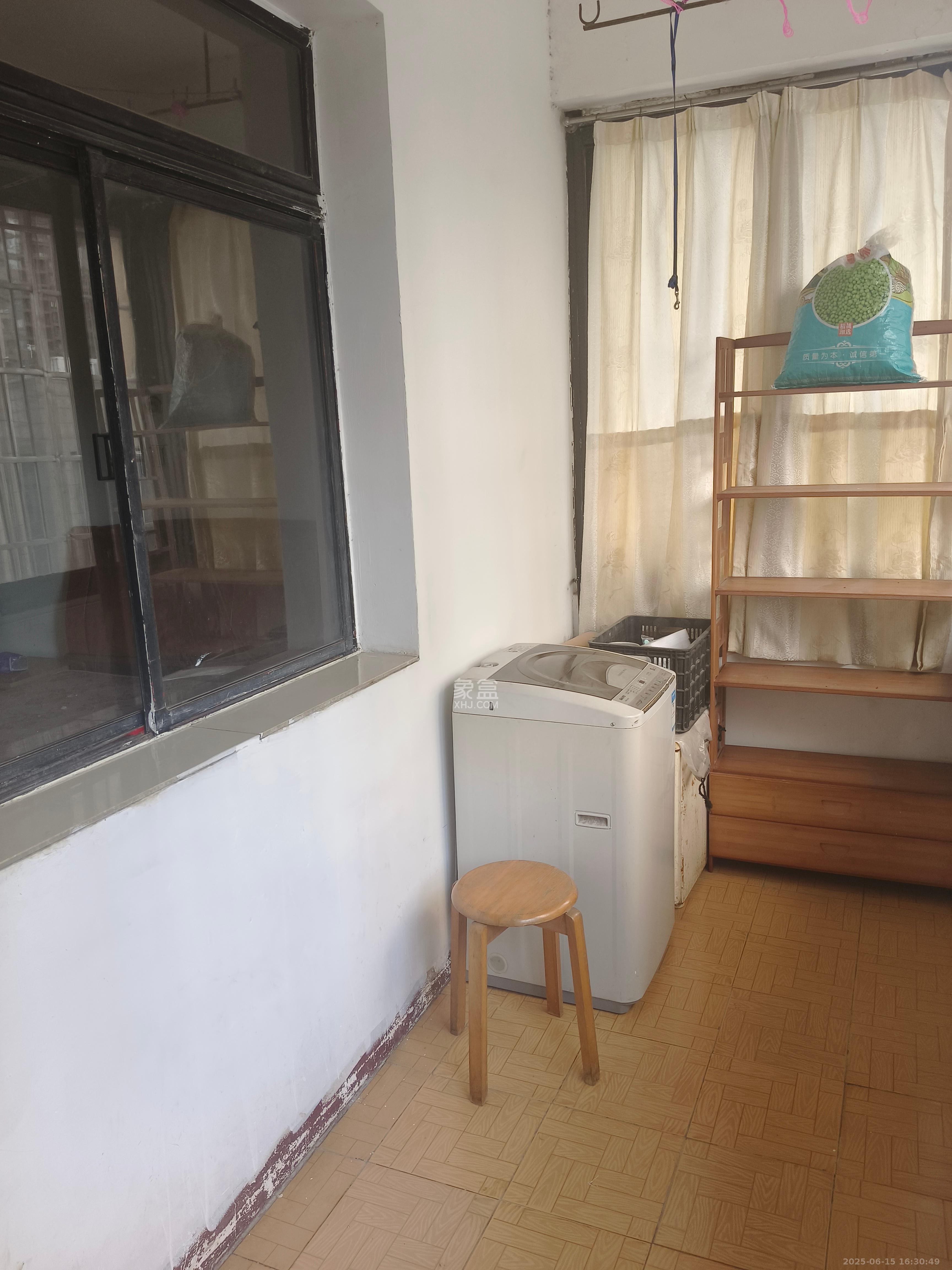 砂子塘社区  2室1厅1卫   1800.00元/月室内图