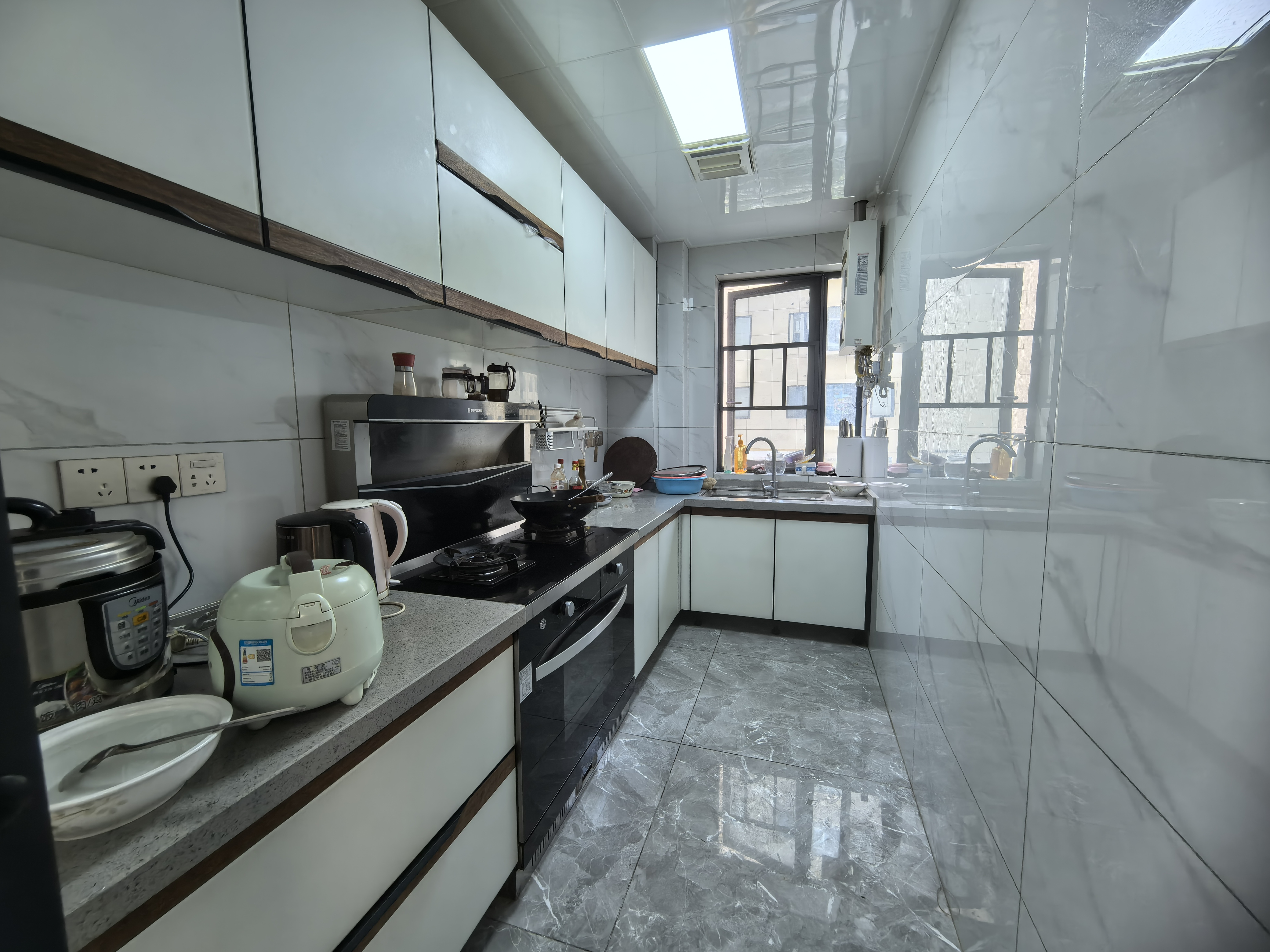 高盛国际 4室2厅2卫 2000.0元/月 高盛国际 4室2厅2卫 2000.0元/月室内图