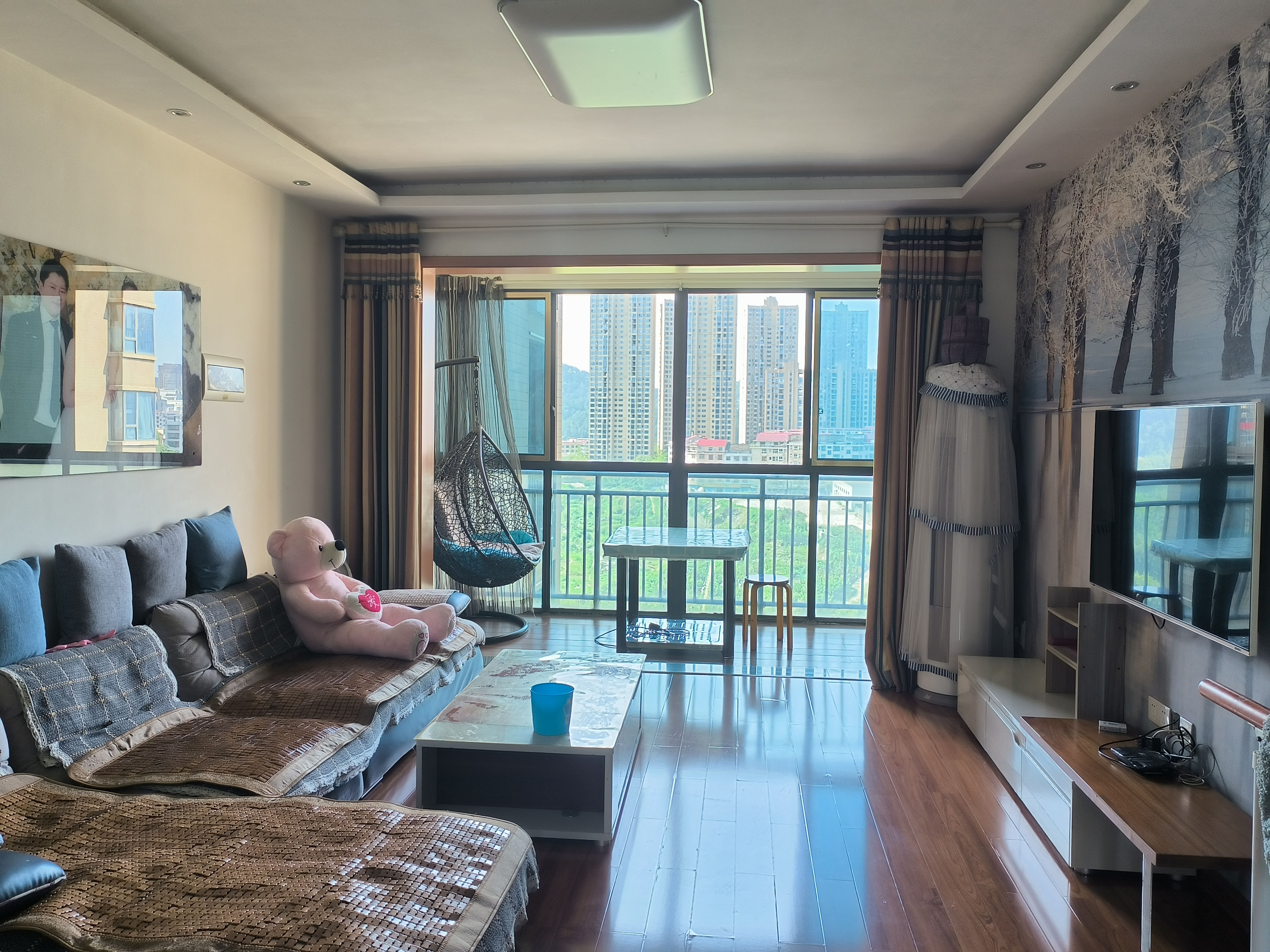 湾田家园  3室2厅2卫    2200.0元/月 湾田家园  3室2厅2卫    2200.0元/月室内图