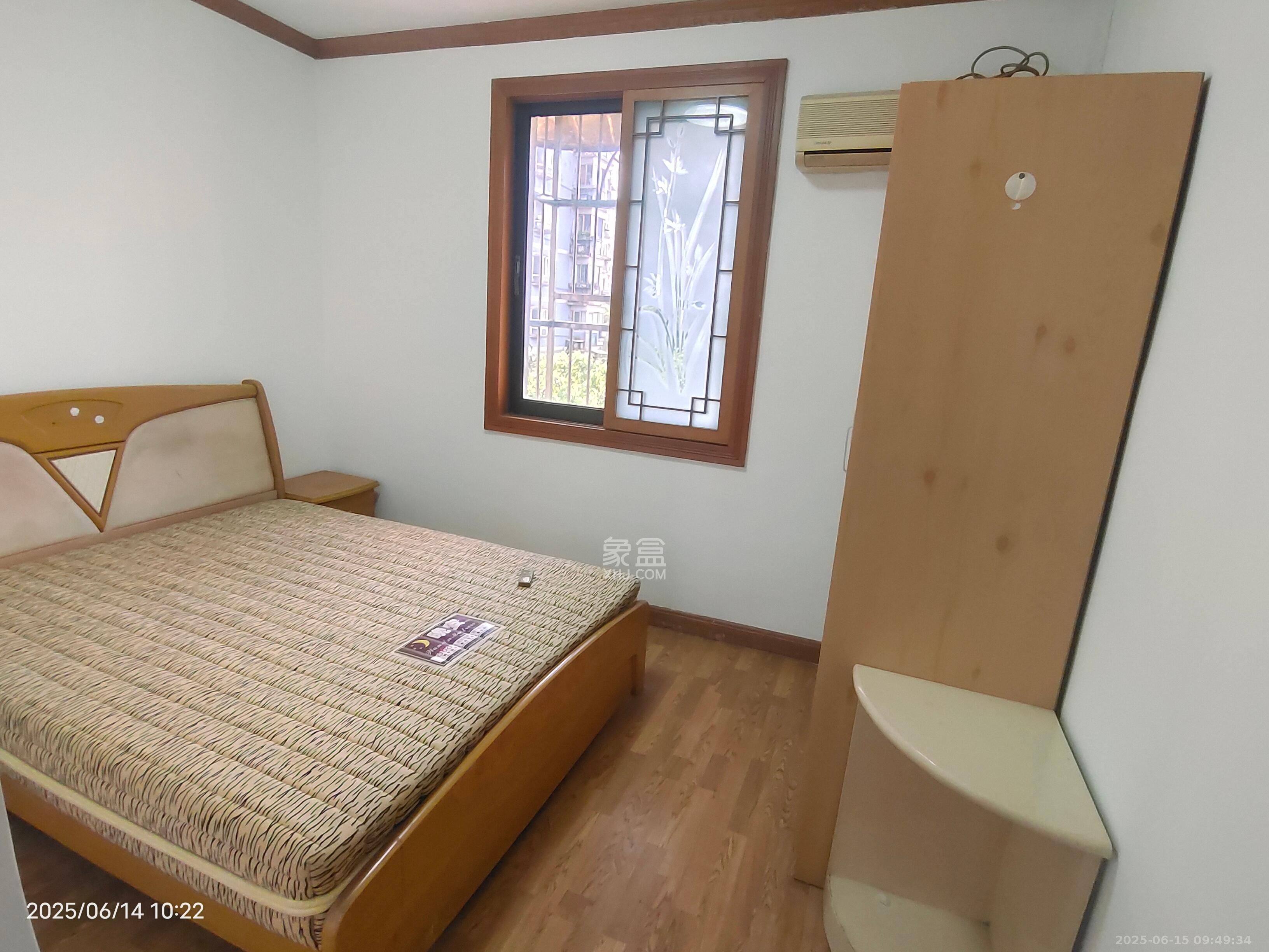 鸿基花园  4室1厅1卫    2200.0元/月 鸿基花园  4室1厅1卫    2200.0元/月室内图