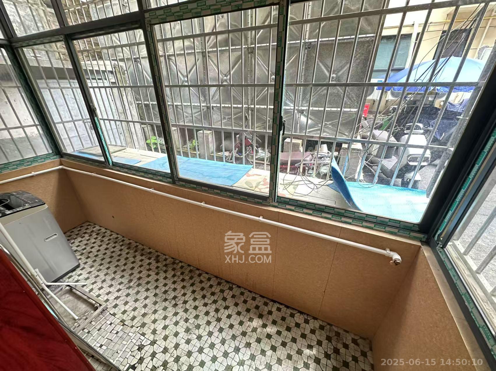 湖南建工集团安装公司  2室1厅1卫   1900.00元/月室内图