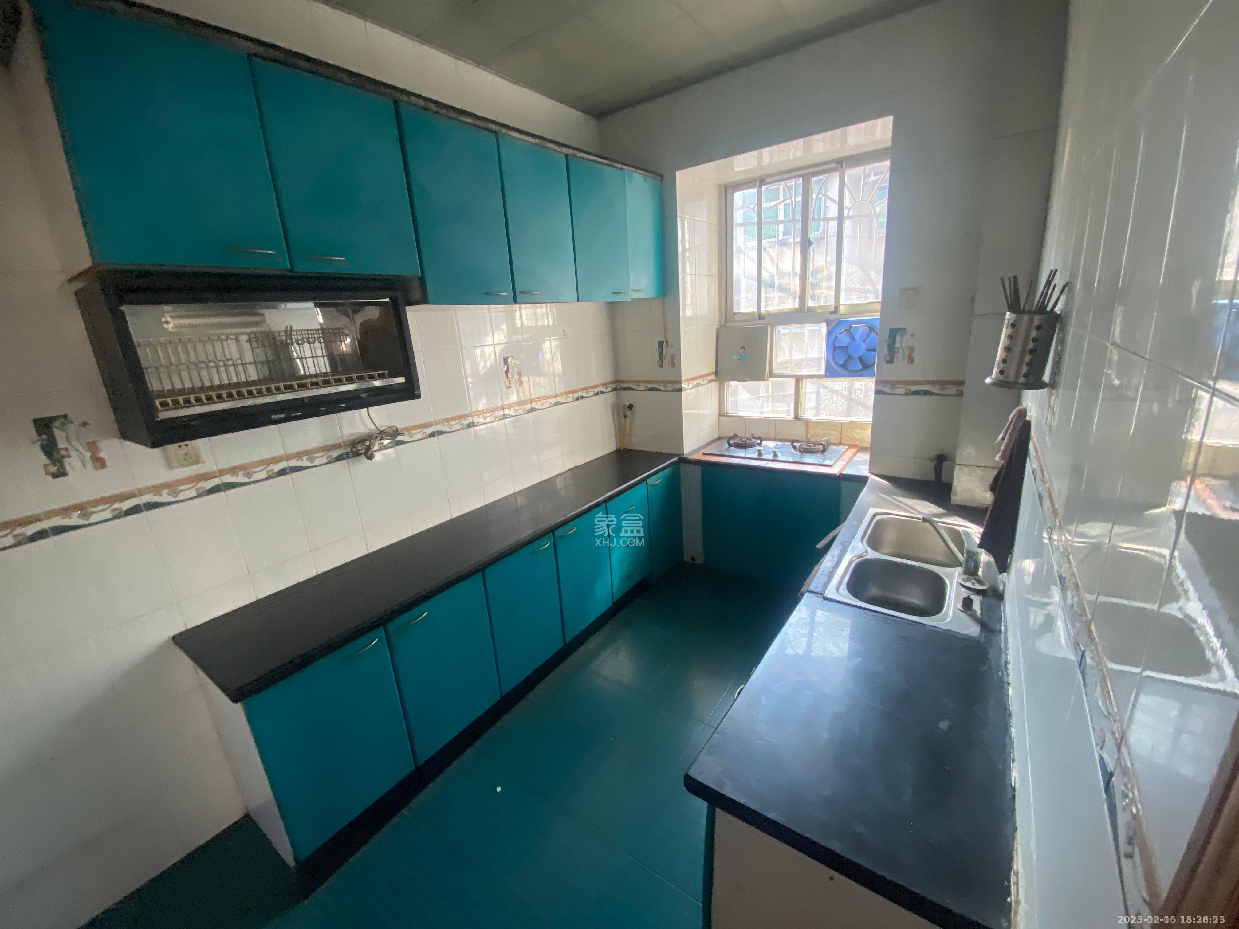 富绅花园 3室2厅1卫 900.0元/月 富绅花园 3室2厅1卫 900.0元/月室内图