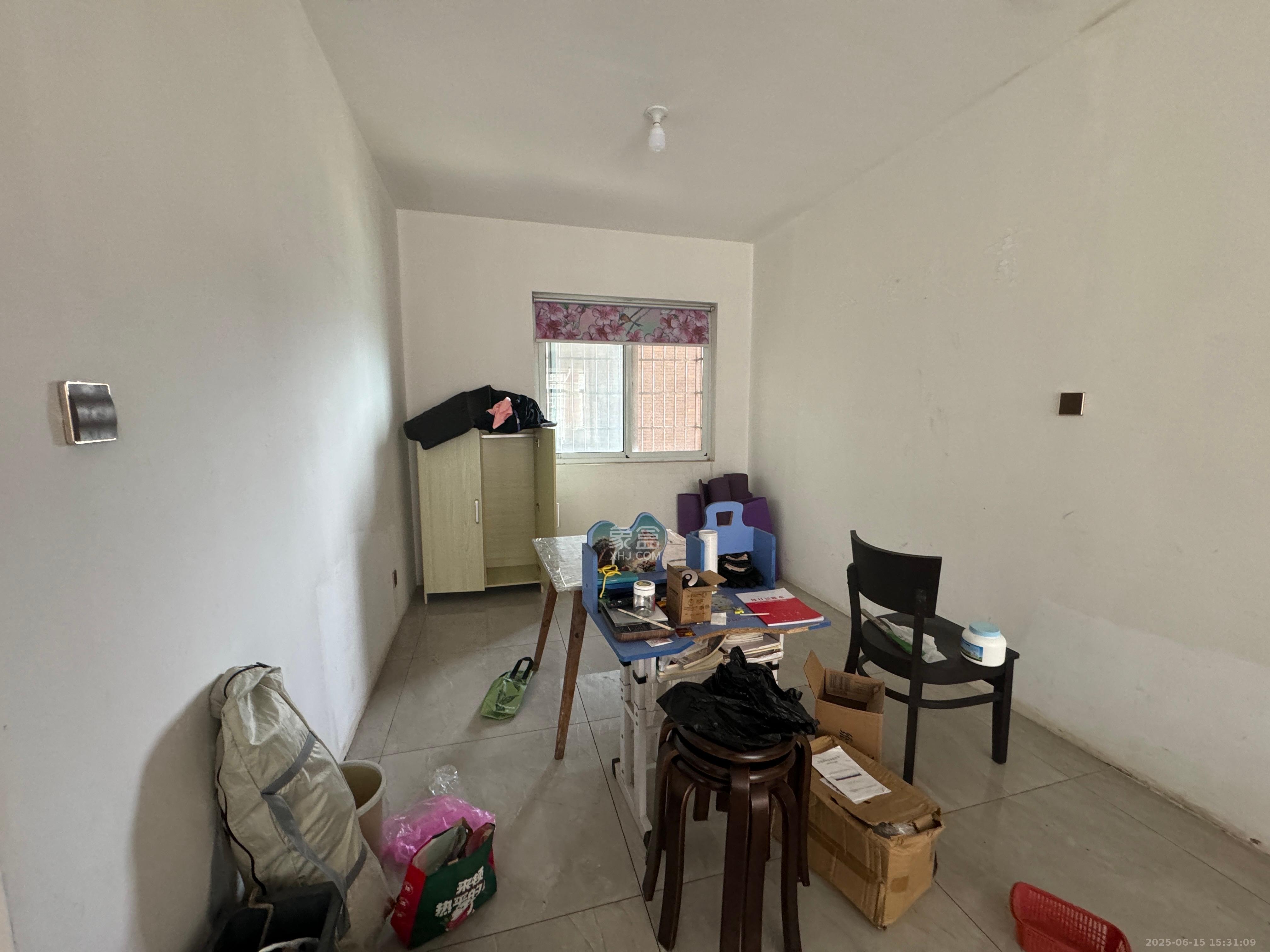 金南家园二期  4室2厅1卫    2600.0元/月 金南家园二期  4室2厅1卫    2600.0元/月室内图