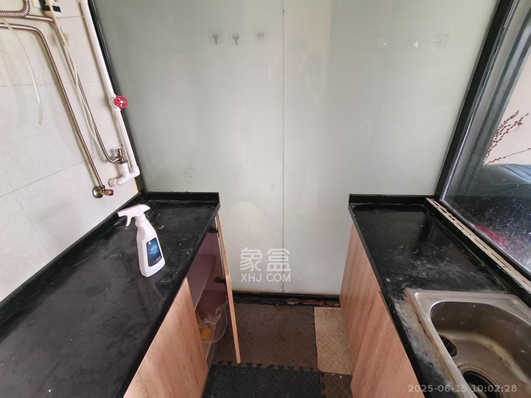 海利华宫大厦 1室1厅1卫 1500.0元/月 海利华宫大厦 1室1厅1卫 1500.0元/月室内图