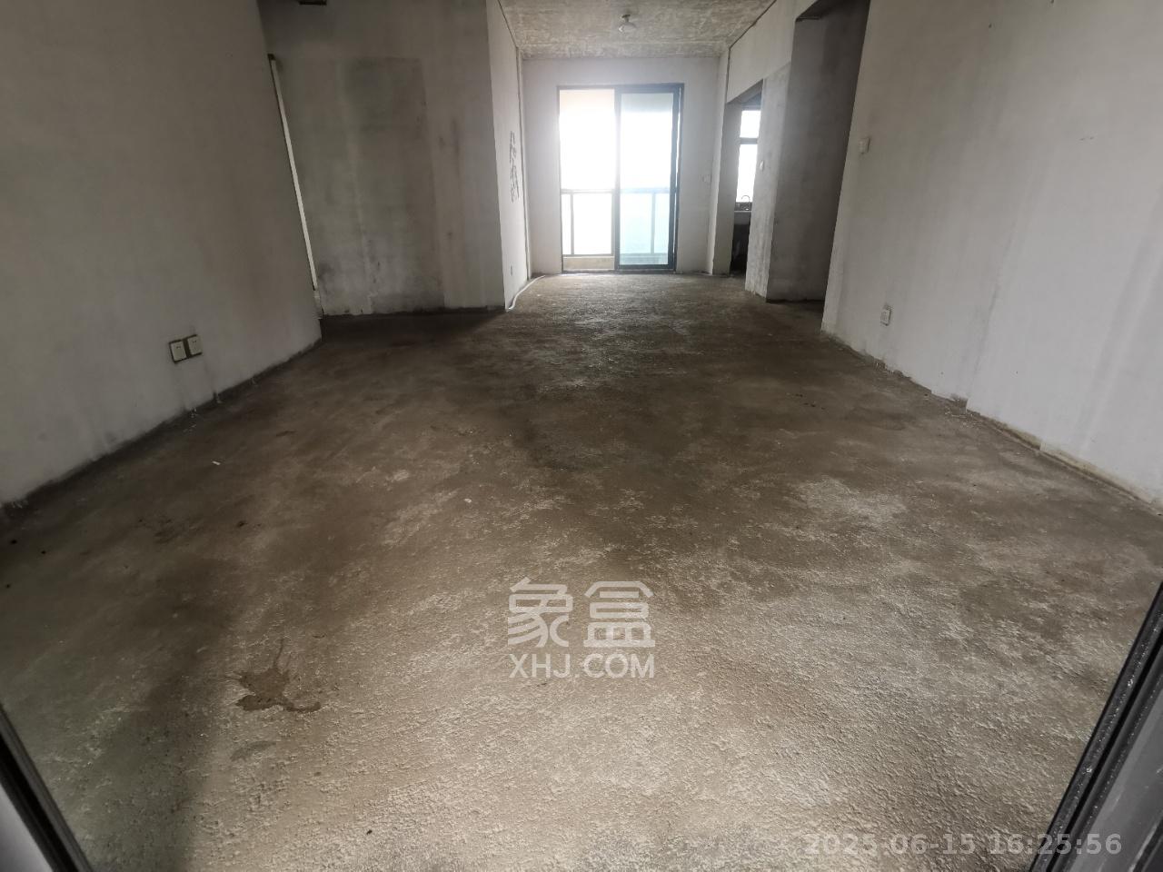 长房东旭国际 4室2厅2卫 1500.0元/月 长房东旭国际 4室2厅2卫 1500.0元/月室内图