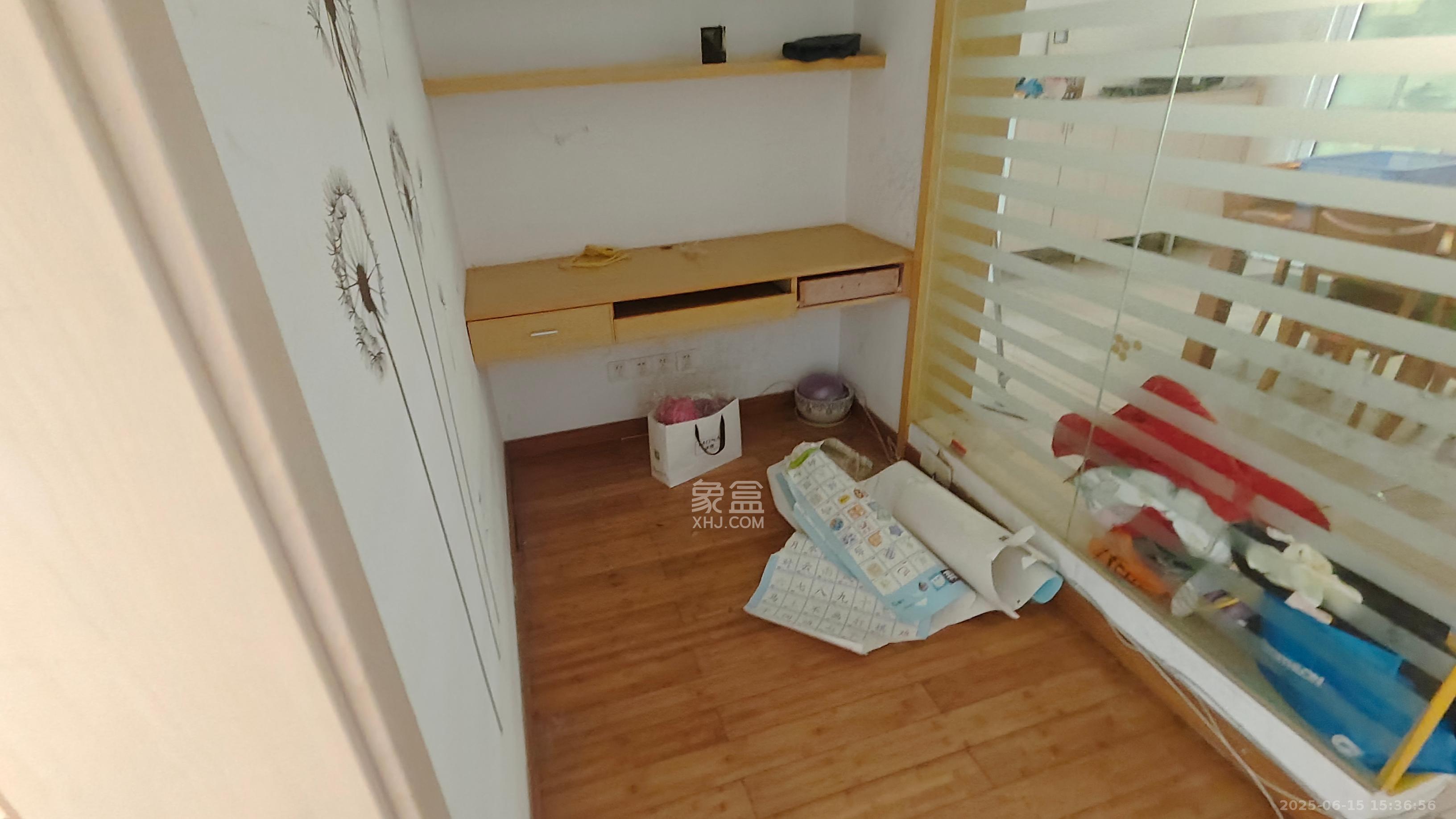 观湖苑（长沙映像)  3室2厅2卫   2800.00元/月室内图