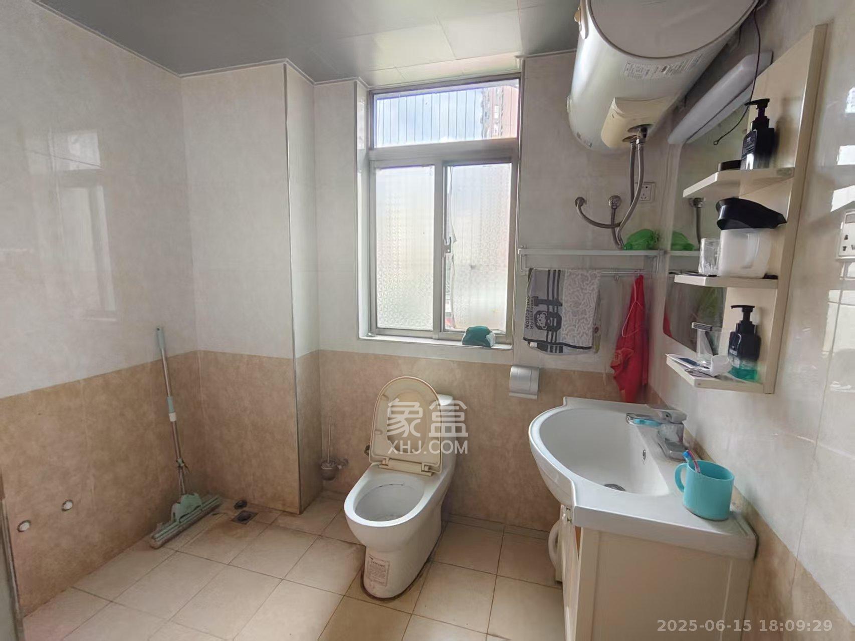 富兴嘉城(富兴汇中央) 4室2厅2卫 2600.0元/月 富兴嘉城(富兴汇中央) 4室2厅2卫 2600.0元/月室内图