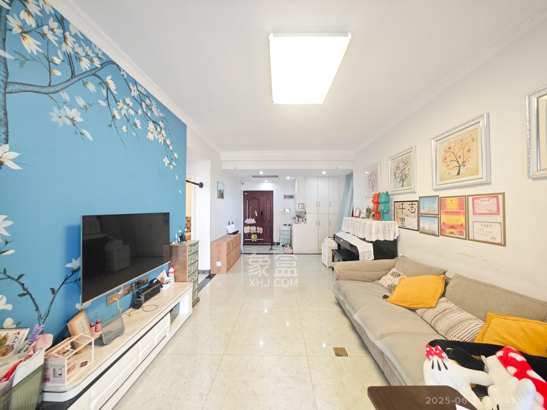 五矿万境水岸二期(五矿万境水岸和苑) 2室2厅1卫 91.8万 五矿万境水岸二期(五矿万境水岸和苑) 2室2厅1卫 91.8万客厅