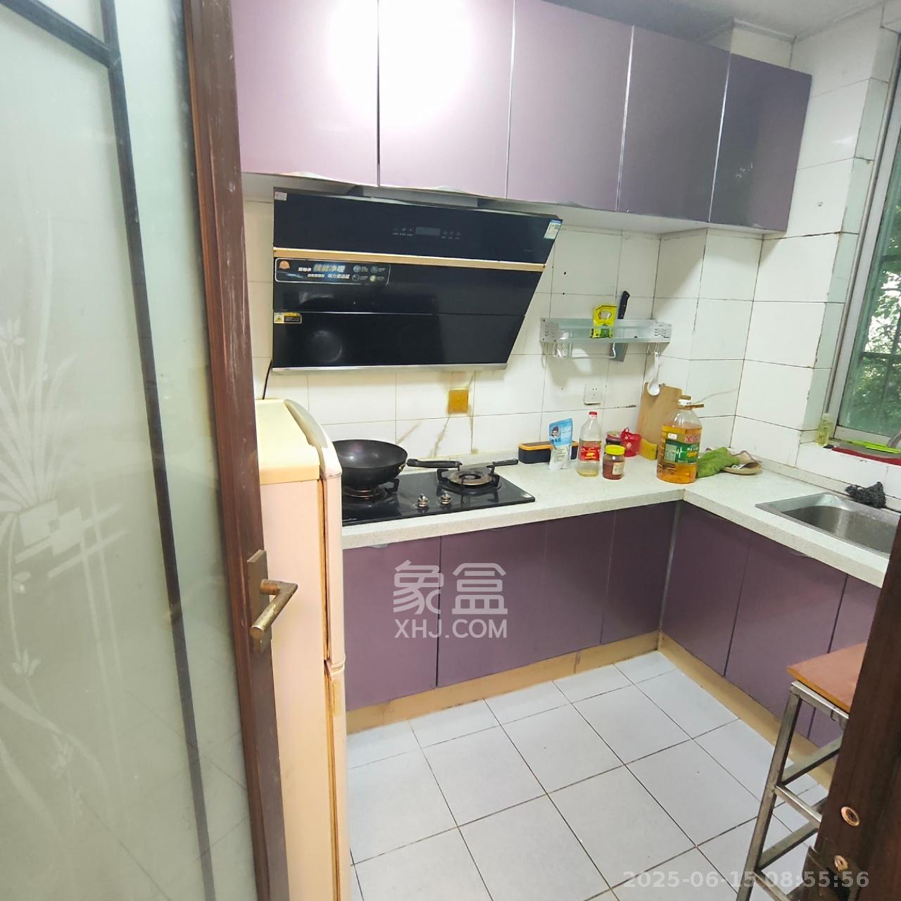 中南汽车世界 3室2厅1卫 1600.00元/月 中南汽车世界 3室2厅1卫 1600.00元/月室内图