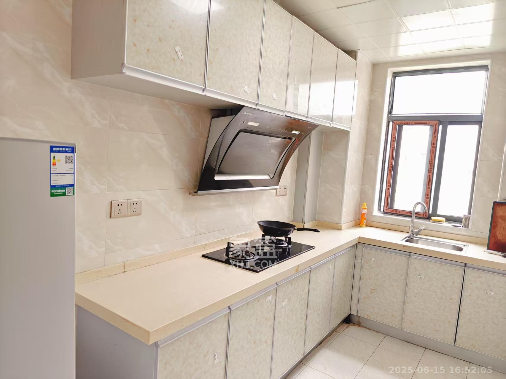 五矿紫湖香醍  4室2厅2卫    2200.0元/月 五矿紫湖香醍  4室2厅2卫    2200.0元/月室内图