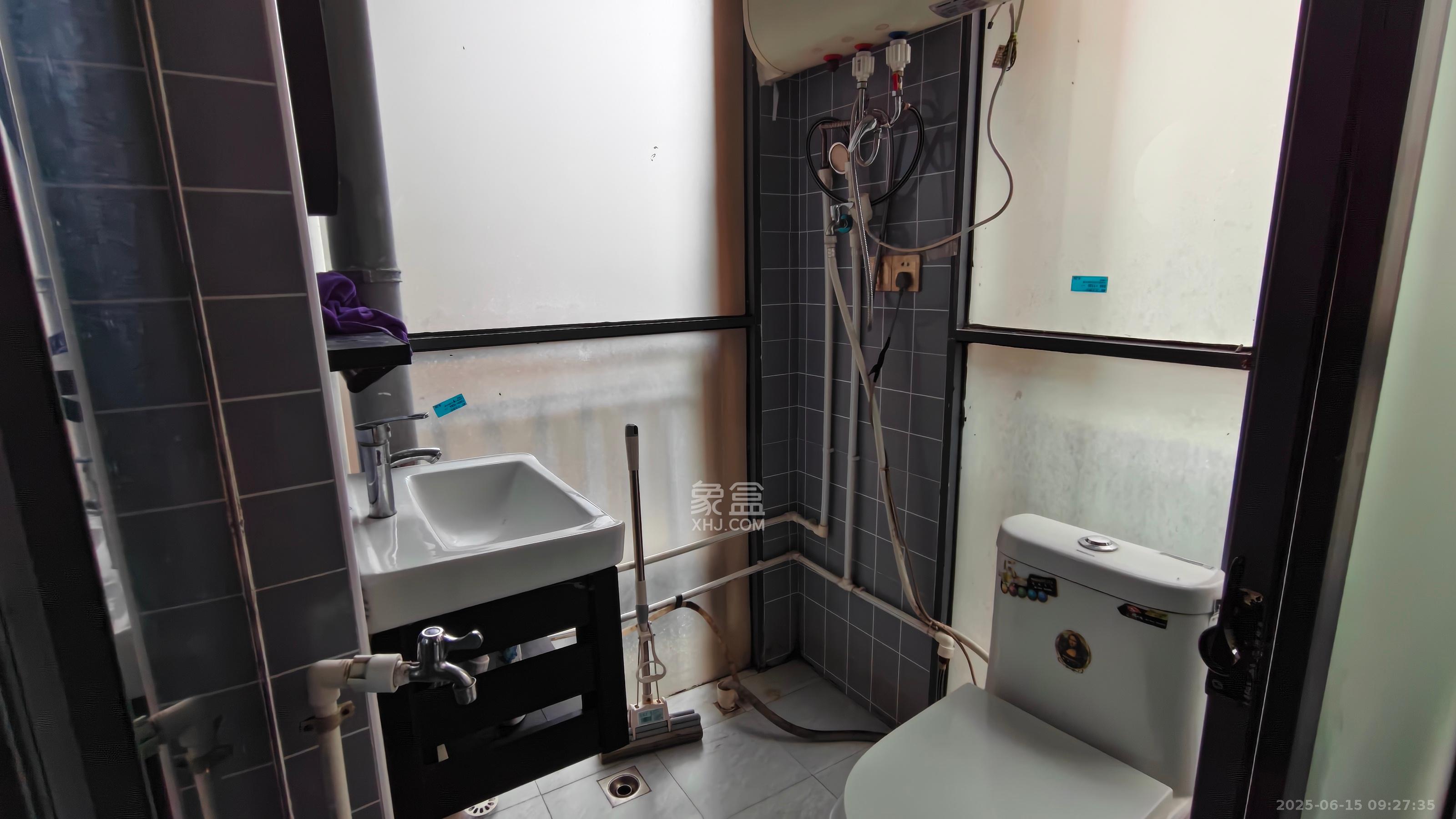 海德公园  1室1厅1卫    850.0元/月 海德公园  1室1厅1卫    850.0元/月室内图