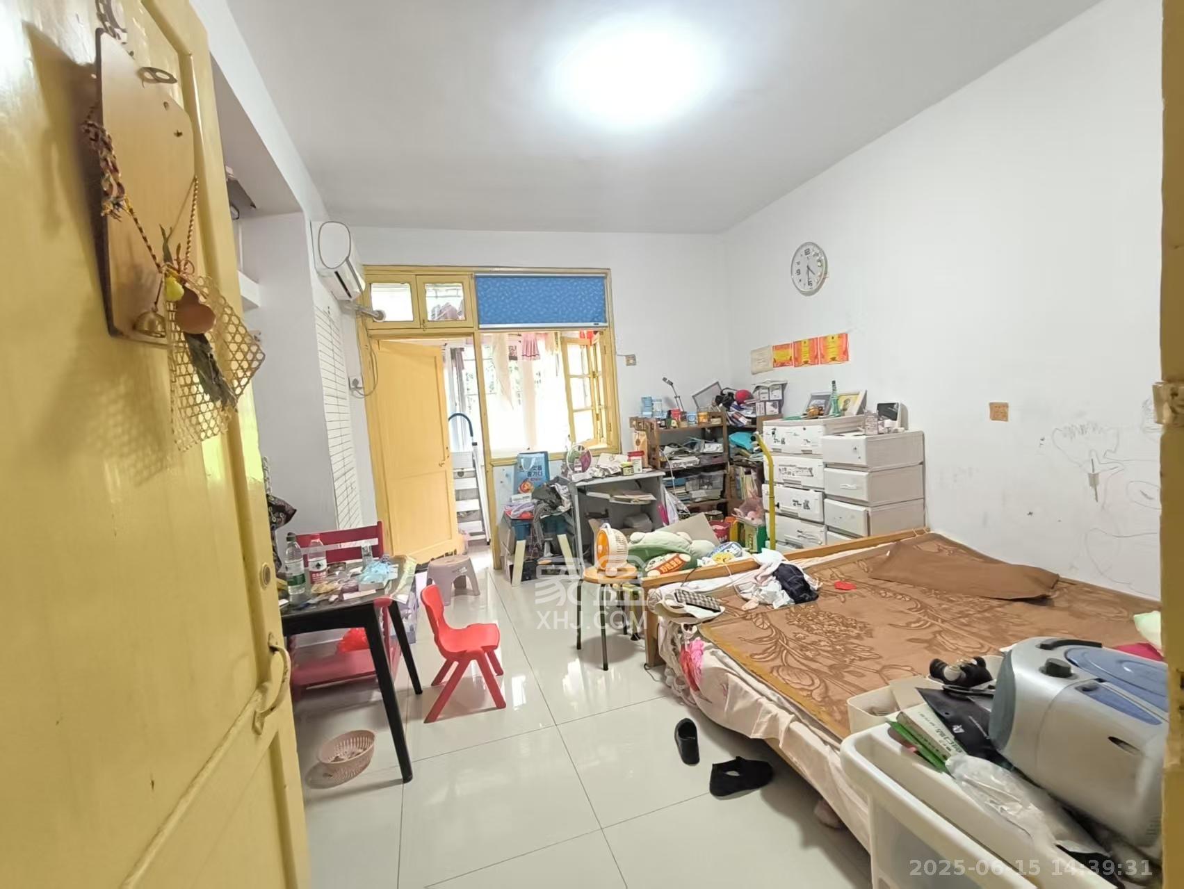 湖南日报宿舍 1室1厅1卫 1800.0元/月 湖南日报宿舍 1室1厅1卫 1800.0元/月室内图