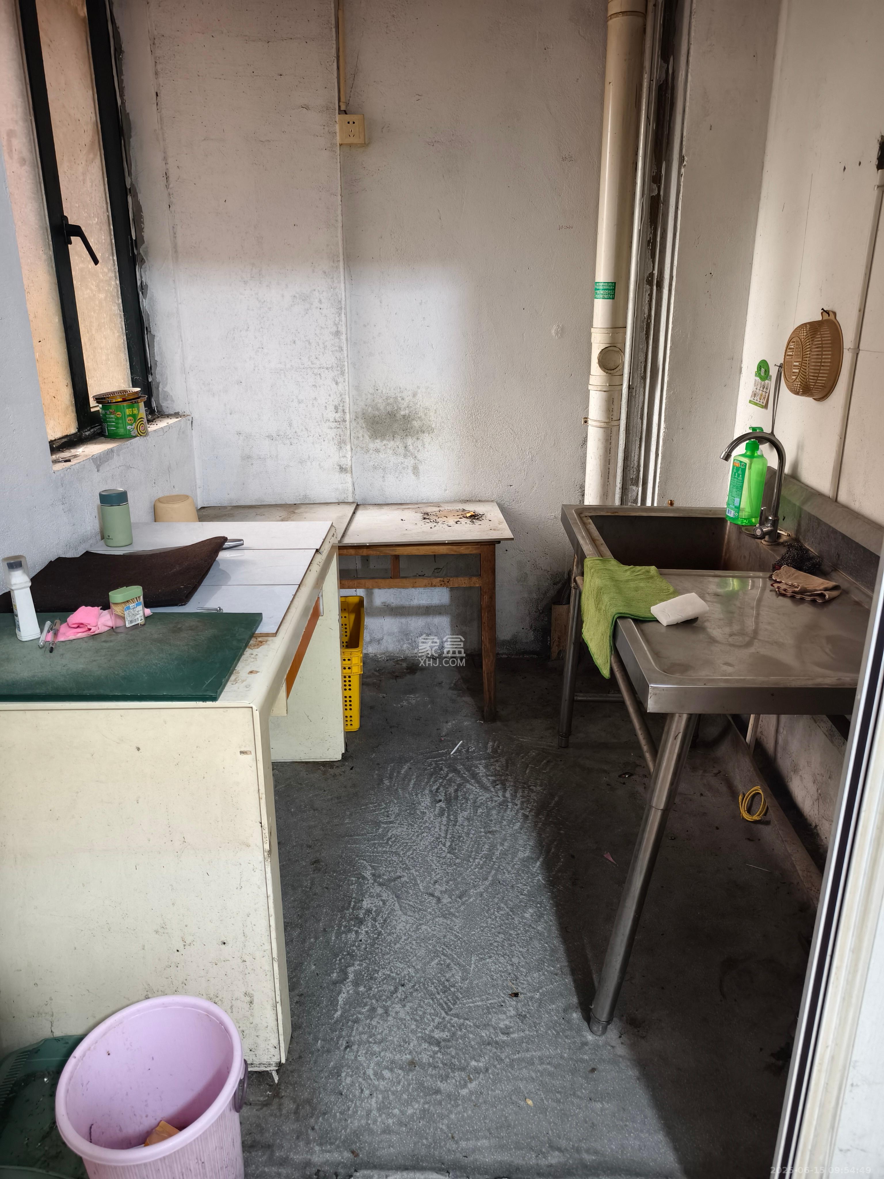 丽发新城  3室2厅1卫   1700.00元/月室内图