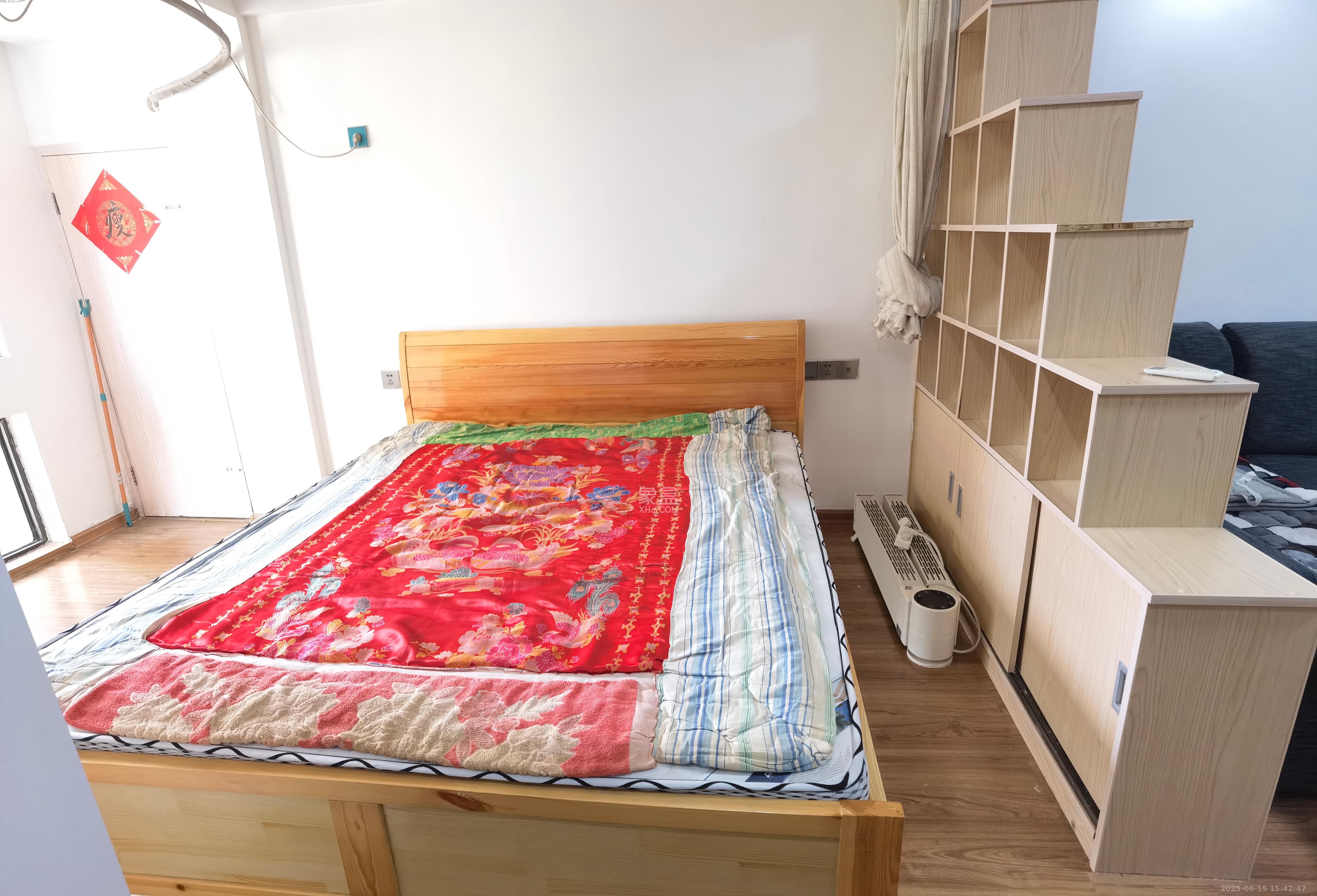 南枫时光  2室1厅1卫   1700.00元/月室内图