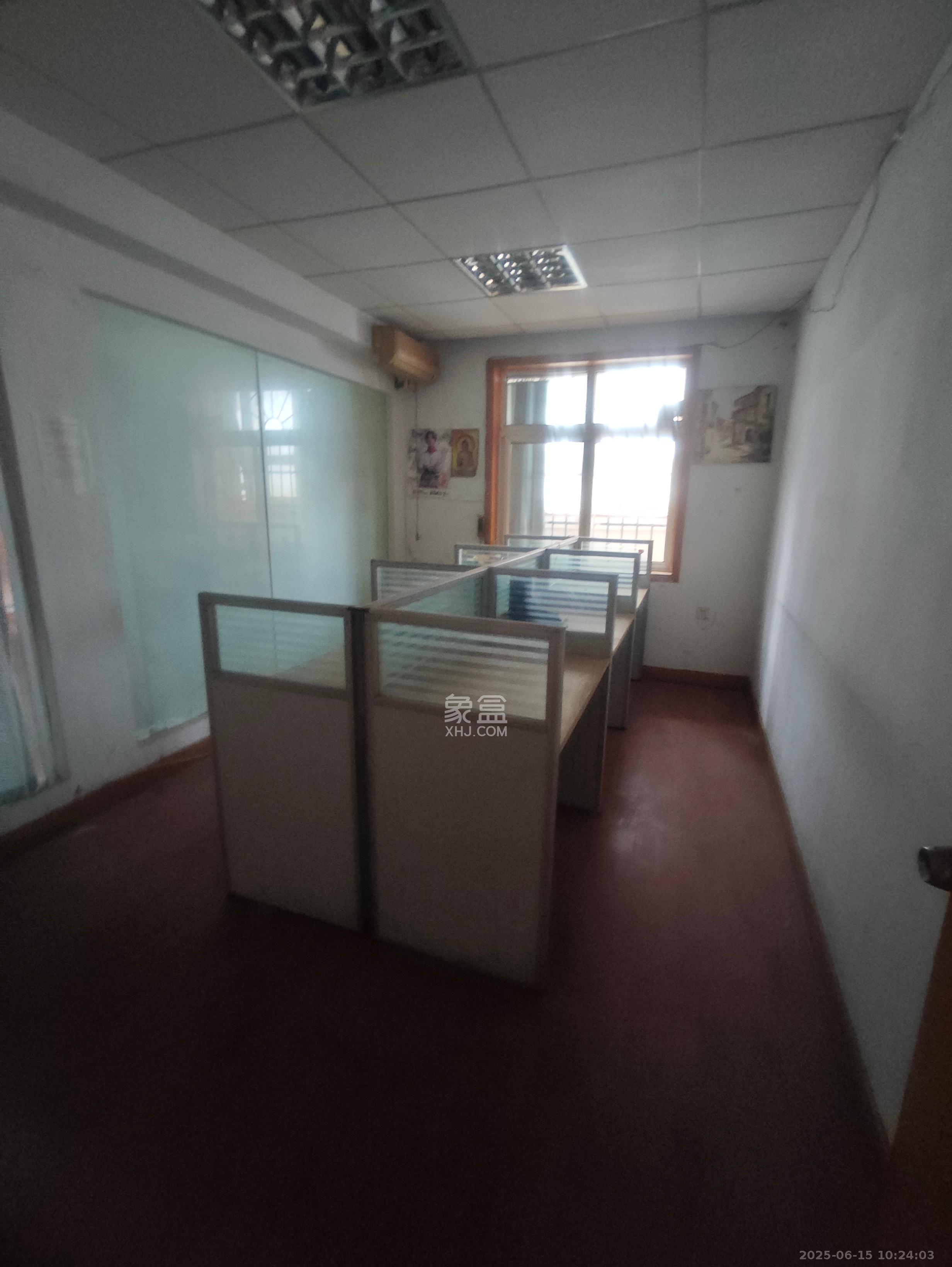 顺天城 1室1厅1卫 5200.0元/月 顺天城 1室1厅1卫 5200.0元/月室内图