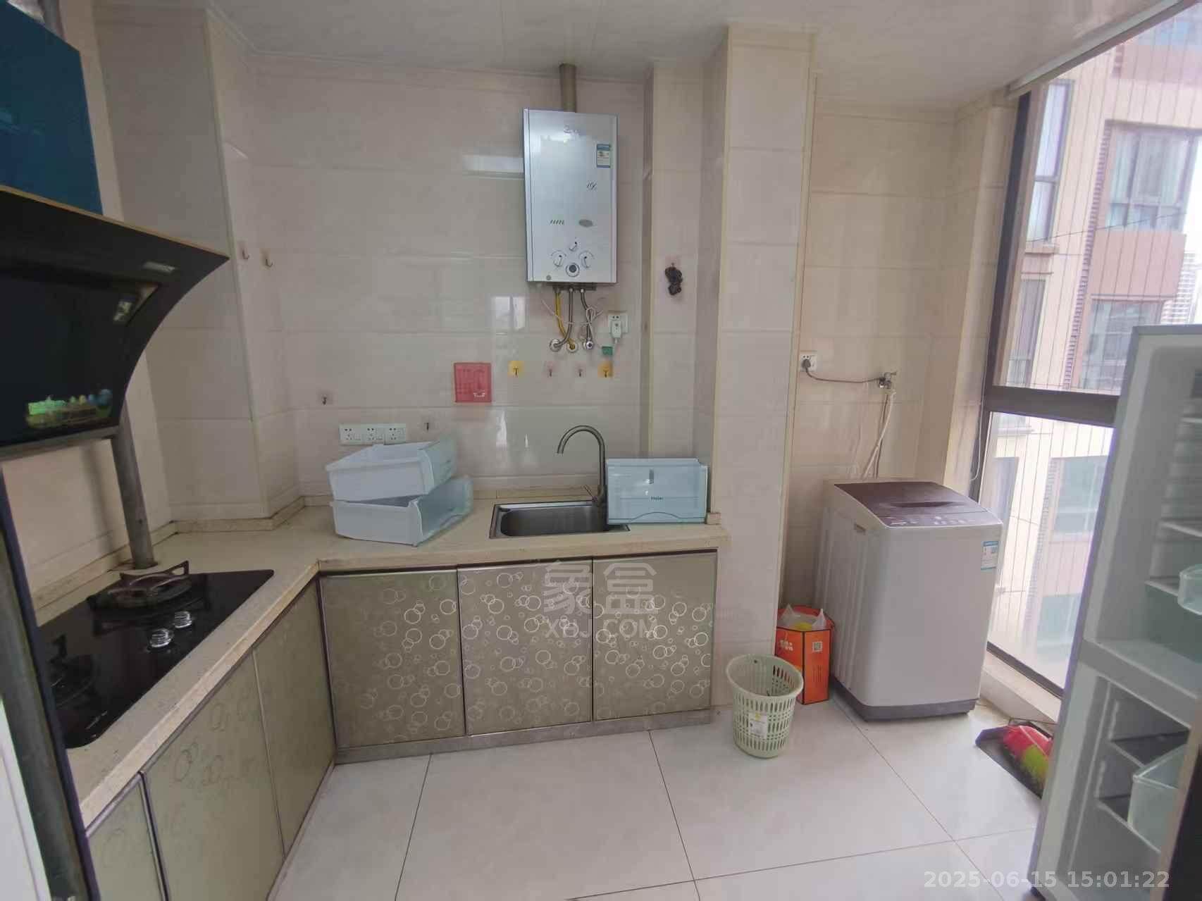 武广国际学苑  3室2厅1卫    2000.0元/月 武广国际学苑  3室2厅1卫    2000.0元/月室内图